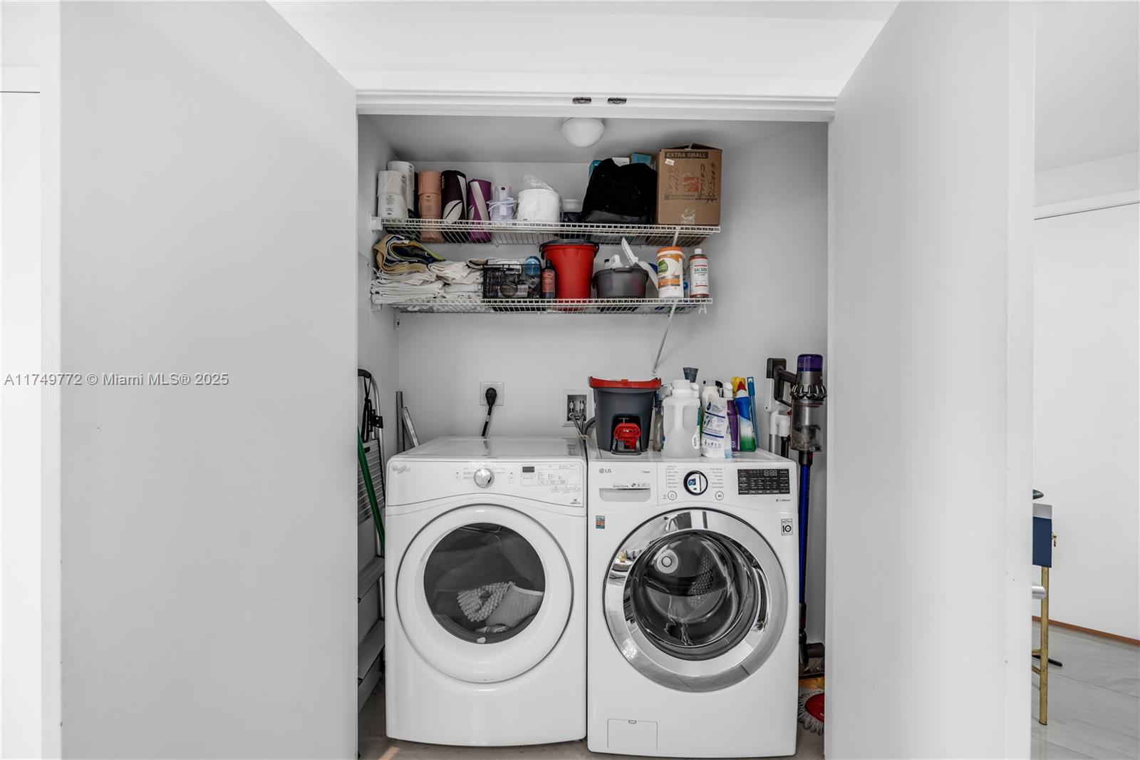 MARINA PALMS RESIDENCES S - Residential