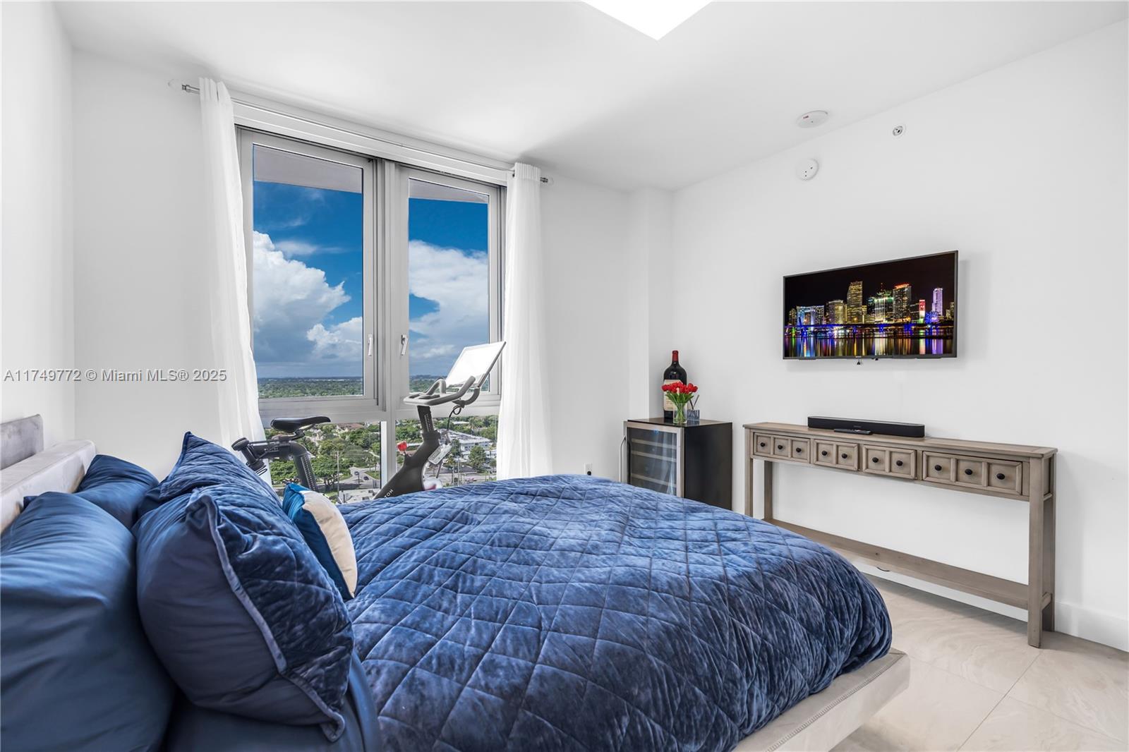 MARINA PALMS RESIDENCES S - Residential