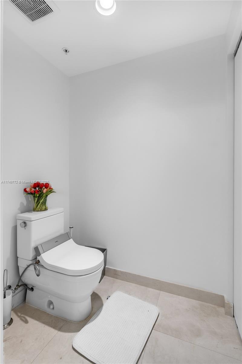 MARINA PALMS RESIDENCES S - Residential