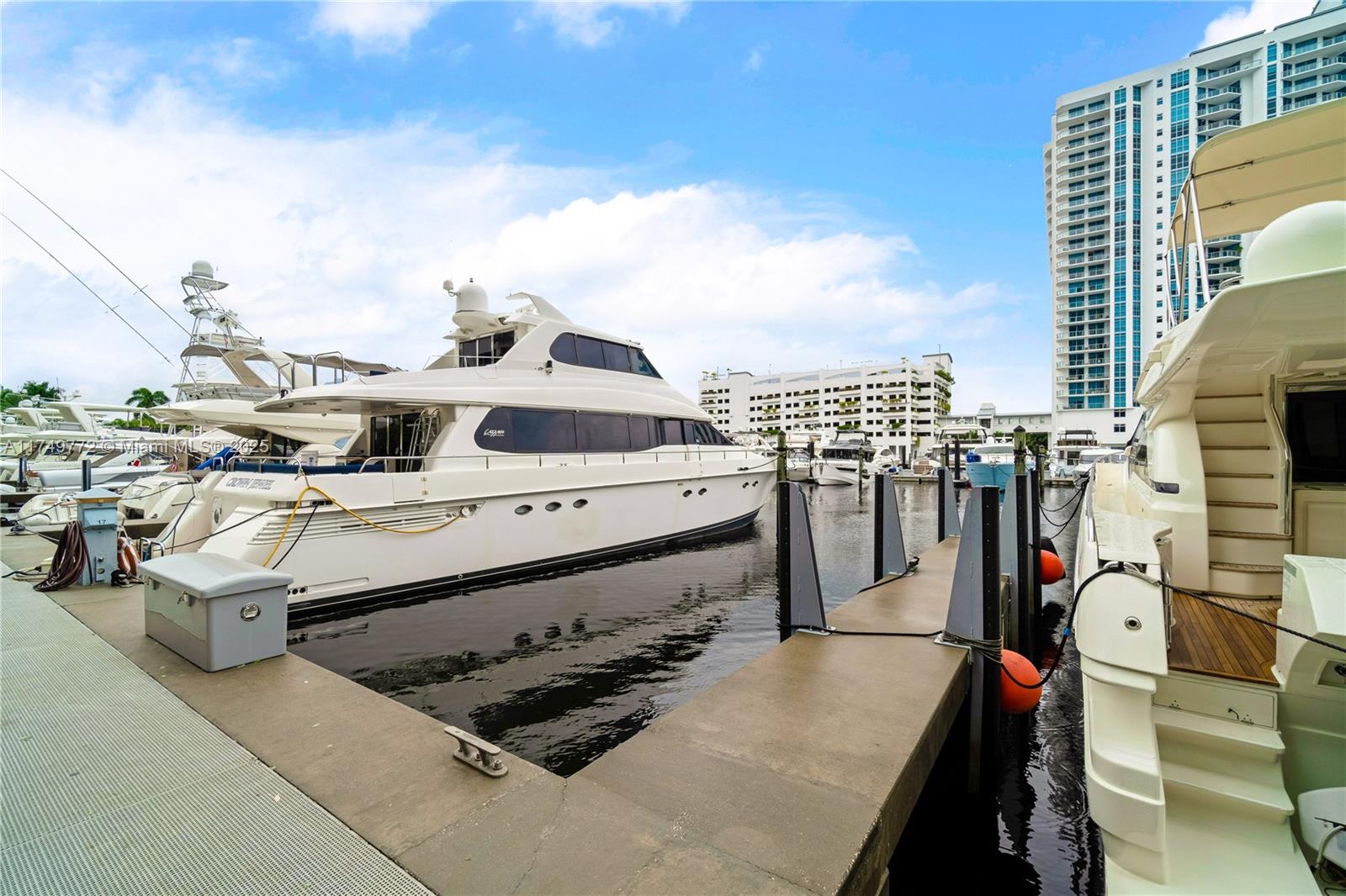 MARINA PALMS RESIDENCES S - Residential