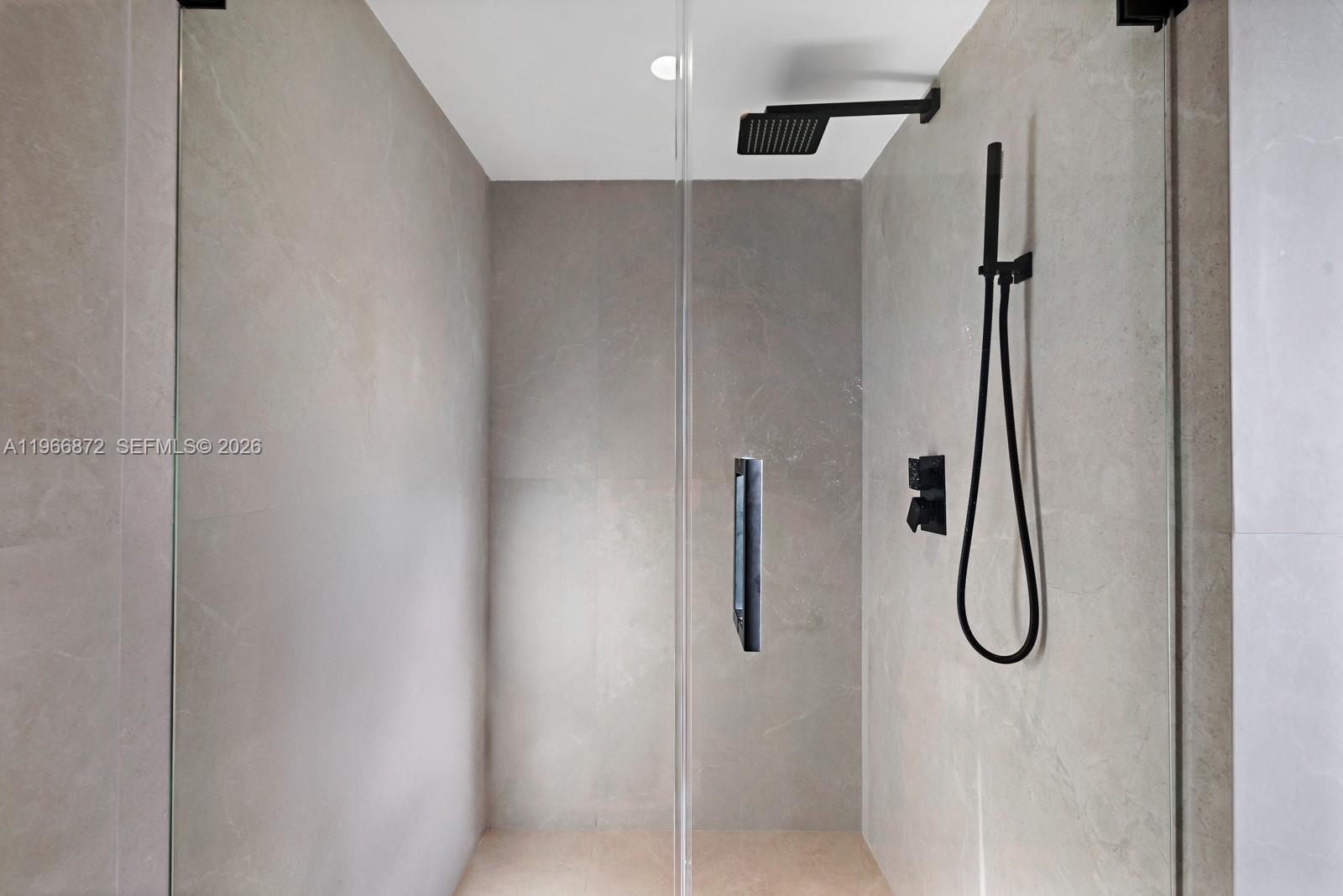 CARAVELLE CONDO - Residential