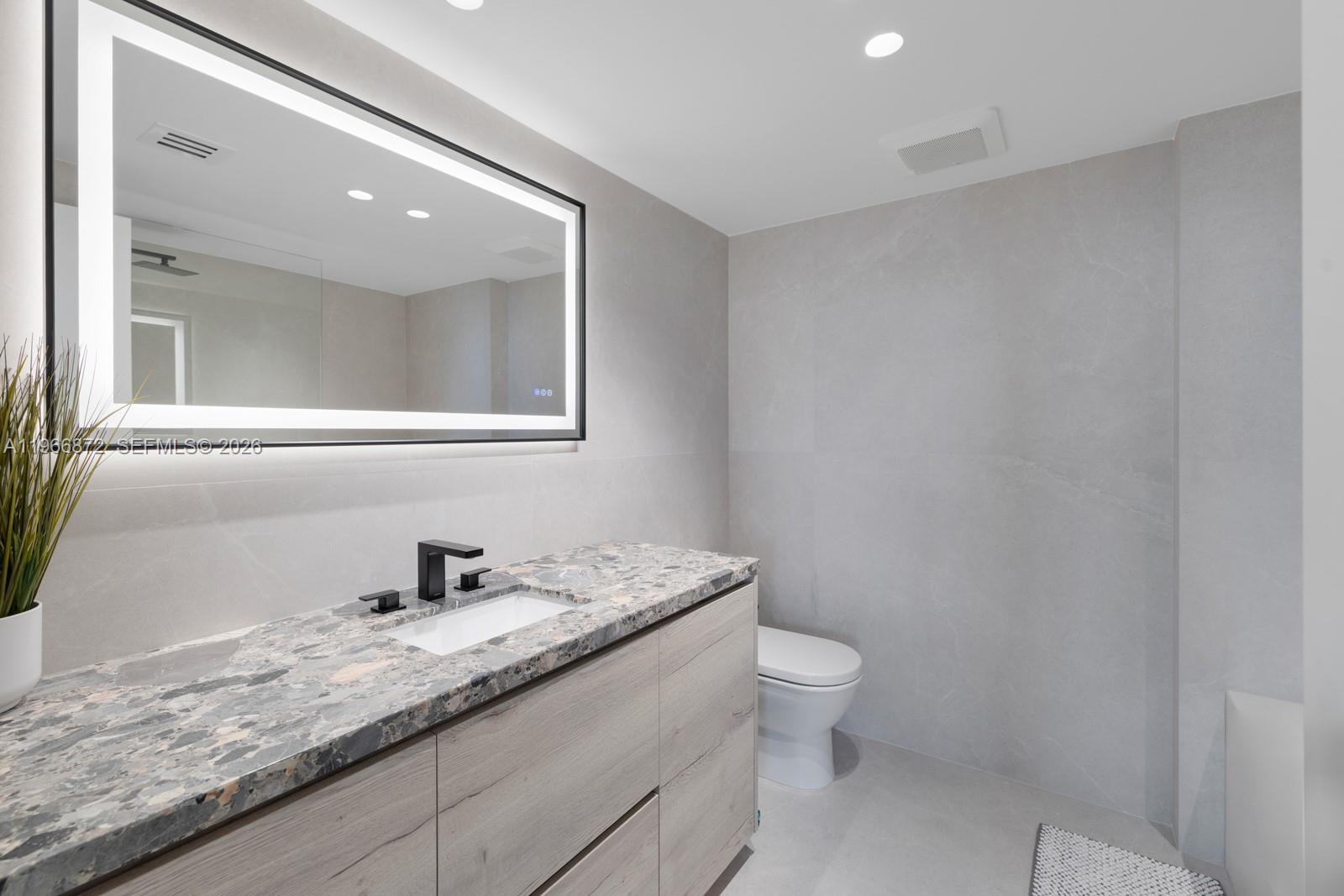 CARAVELLE CONDO - Residential