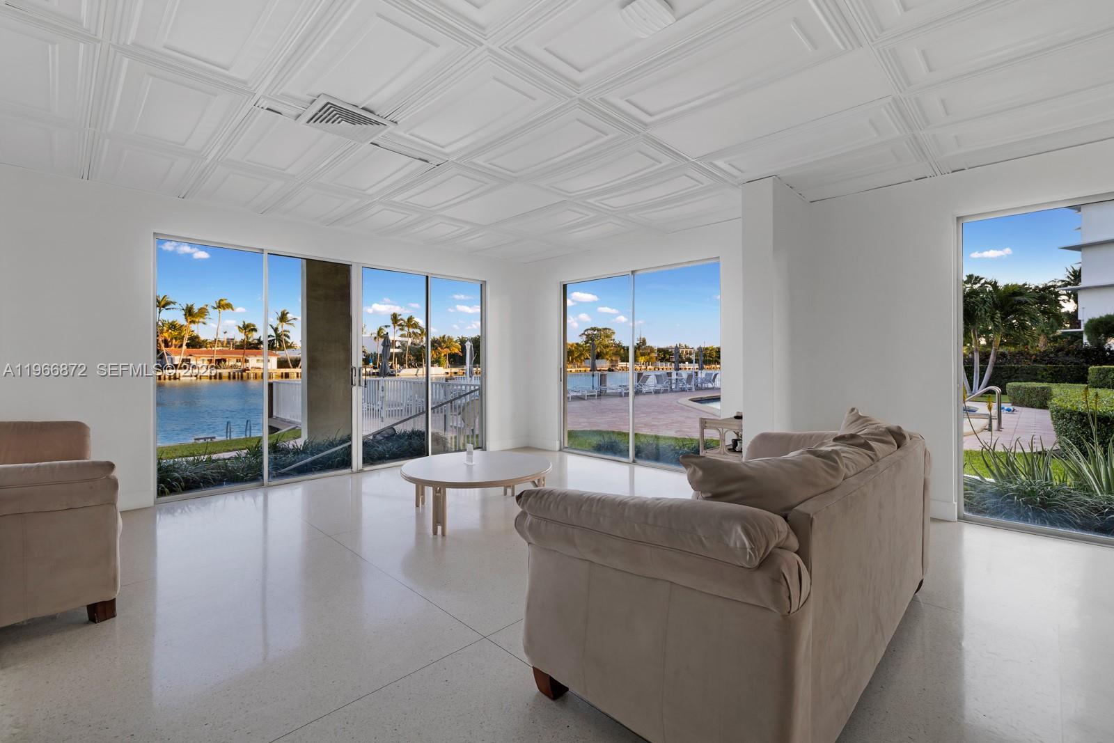 CARAVELLE CONDO - Residential