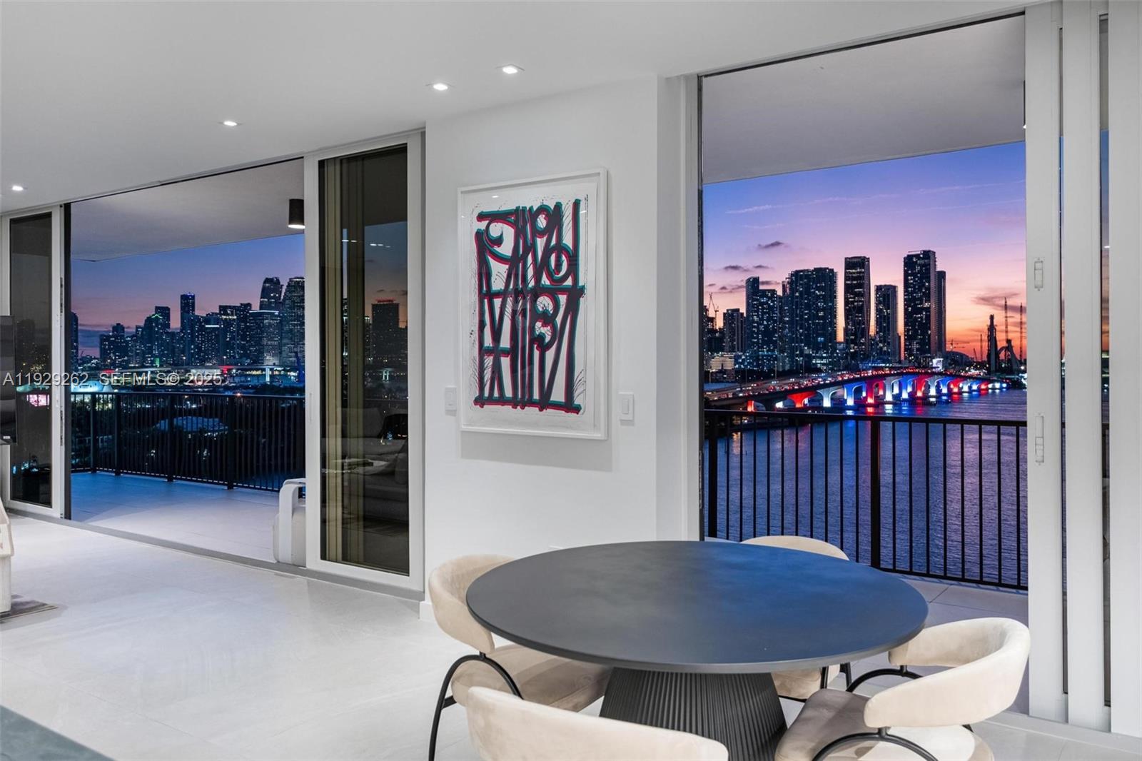 ONE THOUSAND VENETIAN WAY - Residential