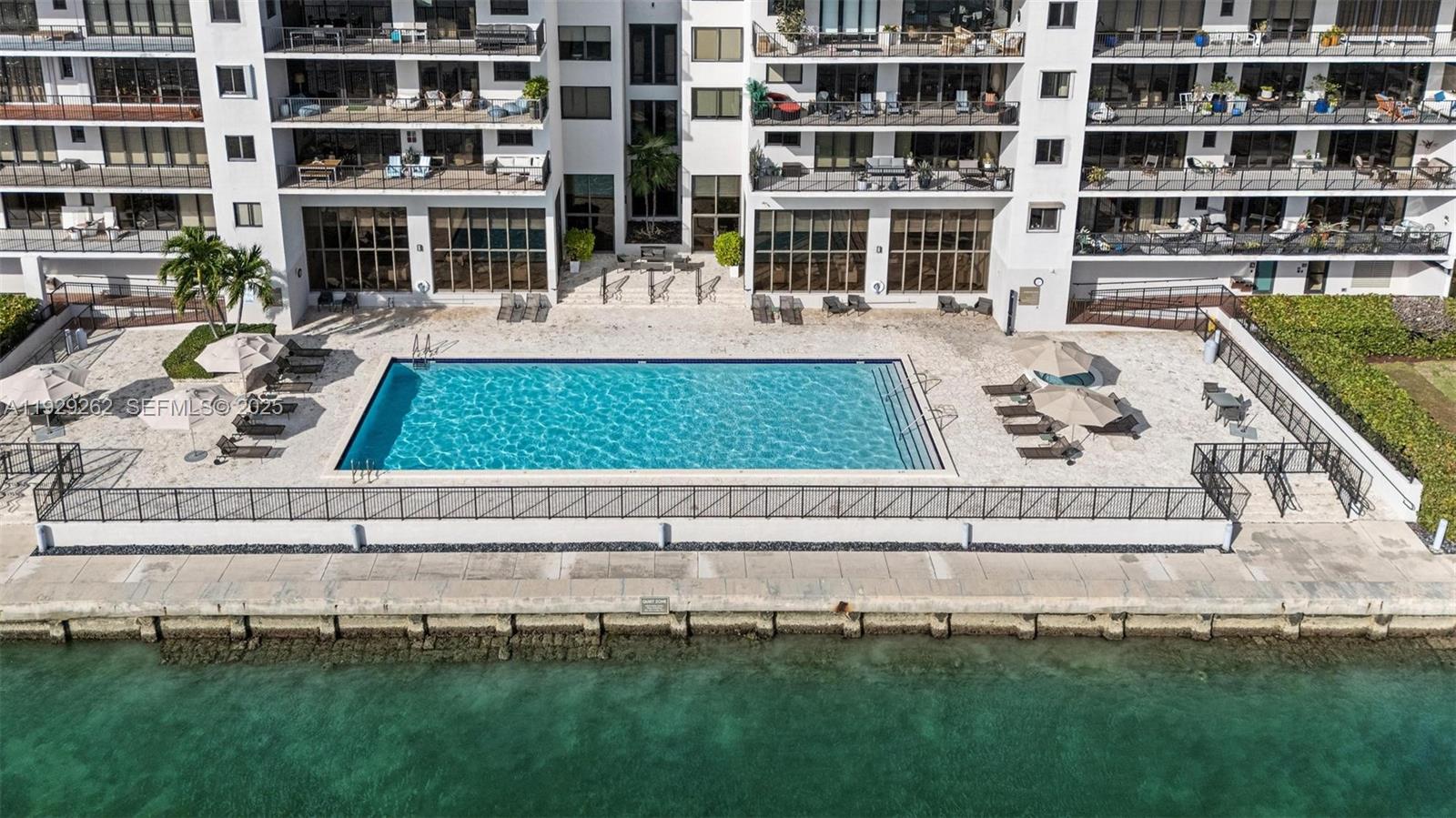 ONE THOUSAND VENETIAN WAY - Residential