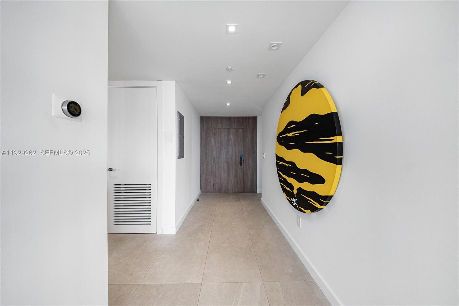 ONE THOUSAND VENETIAN WAY - Residential