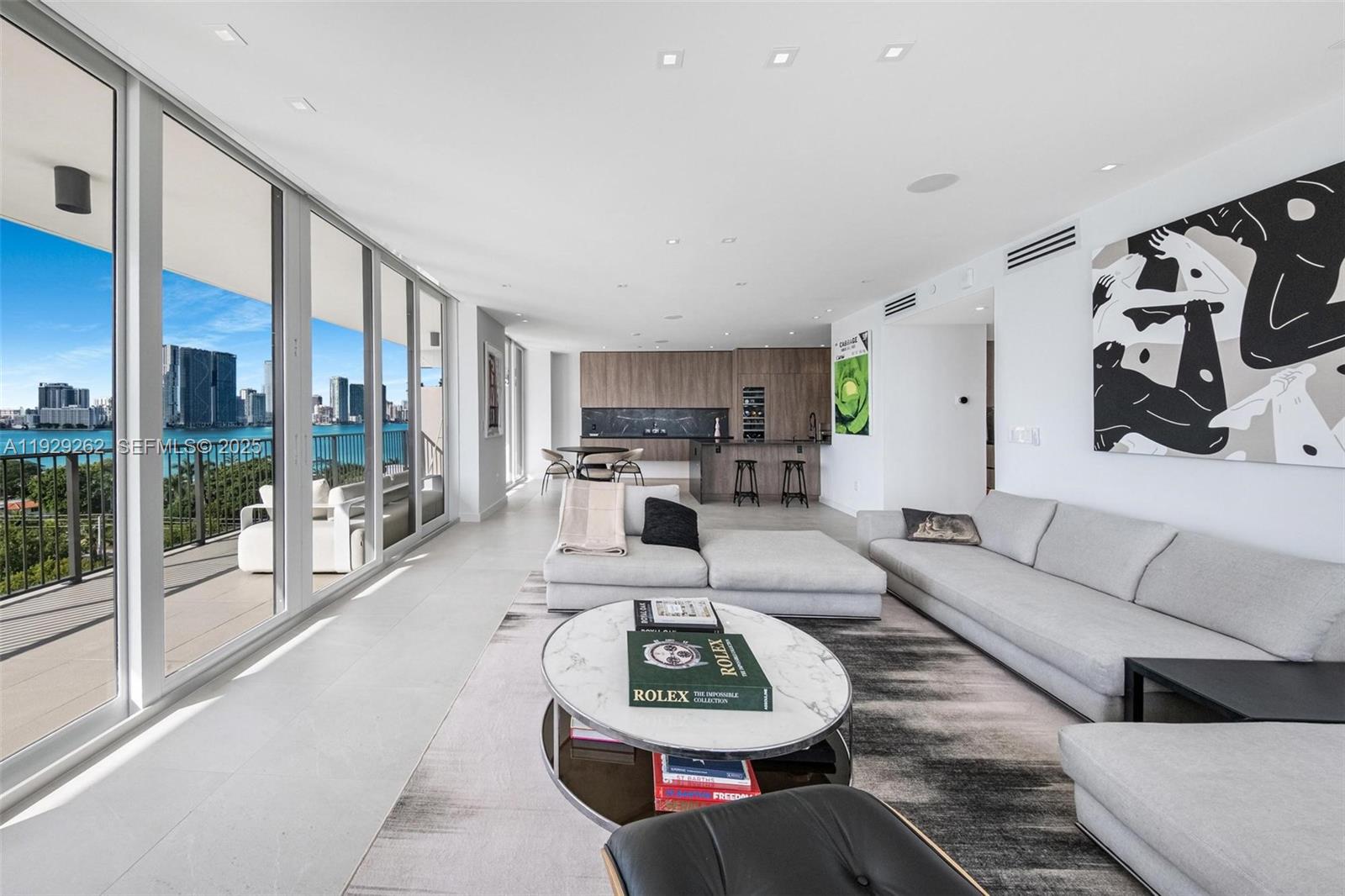 ONE THOUSAND VENETIAN WAY - Residential