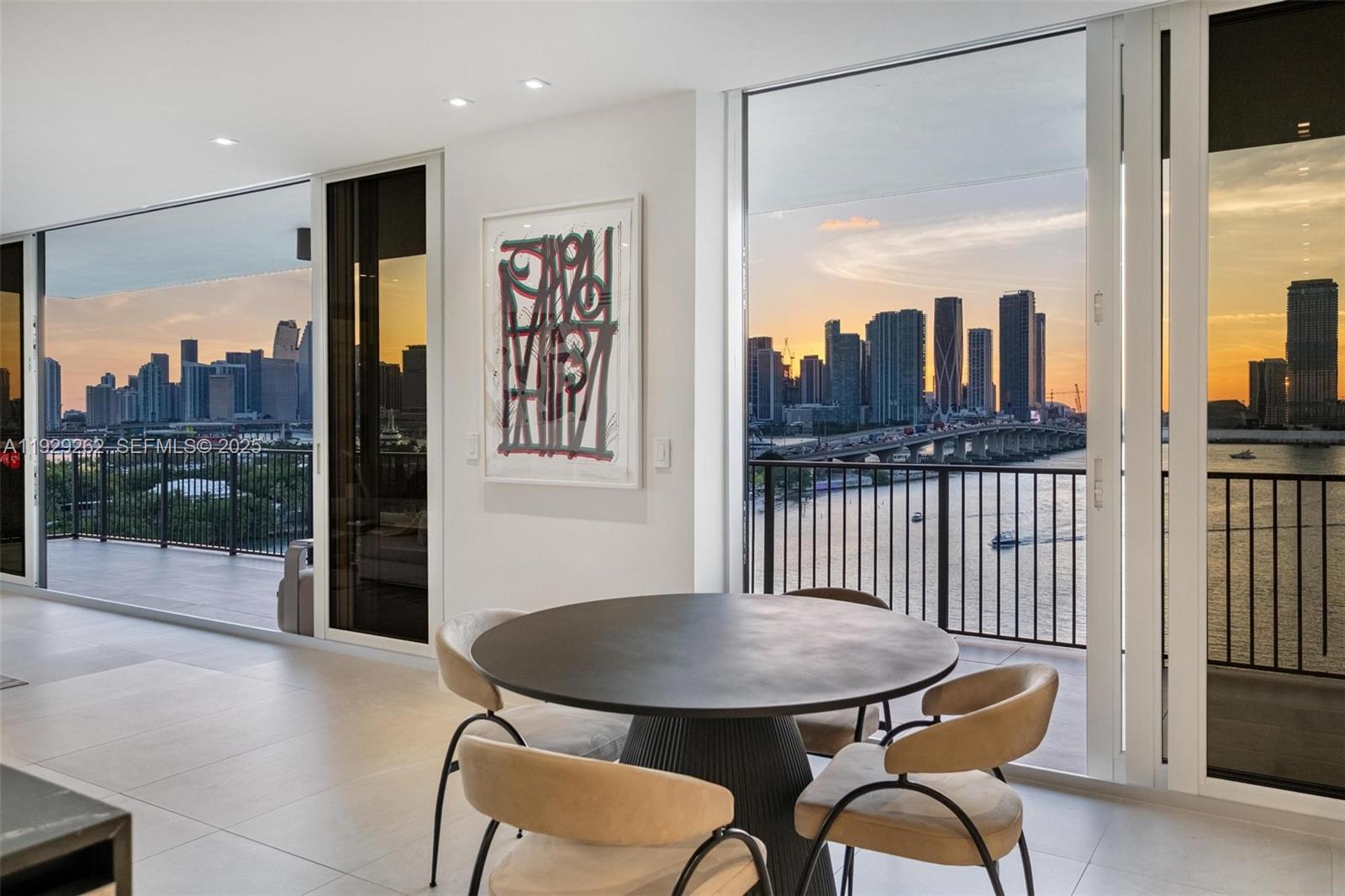 ONE THOUSAND VENETIAN WAY - Residential