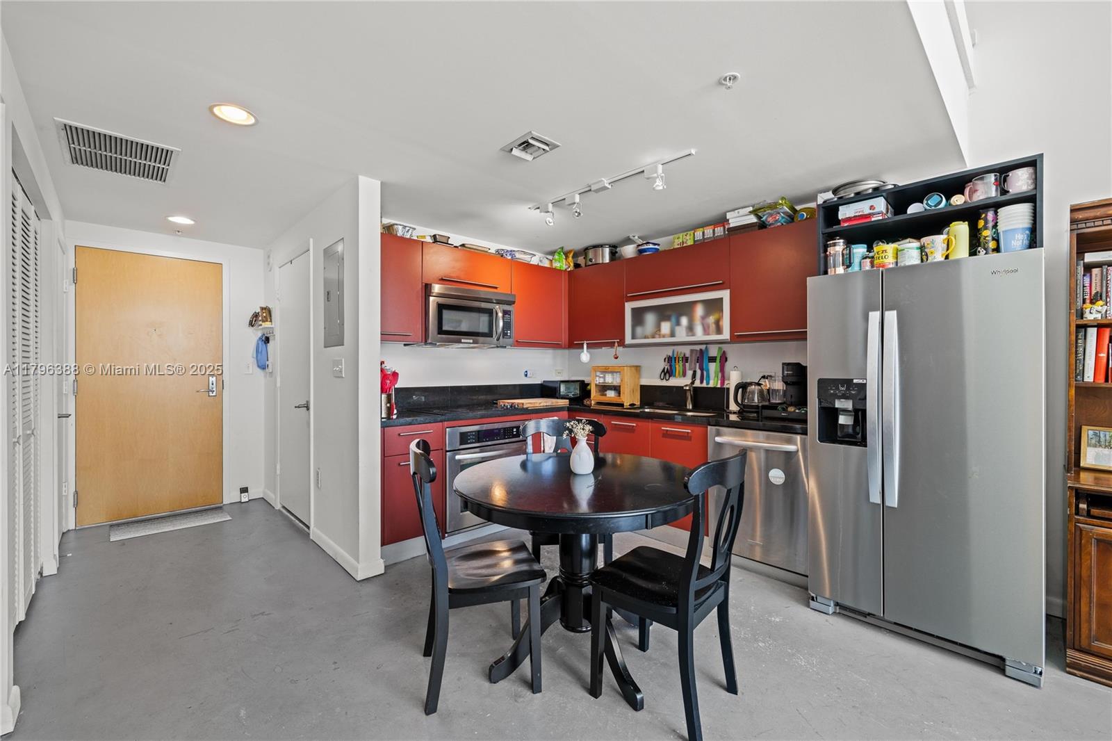 VIZCAYNE NORTH CONDO - Residential