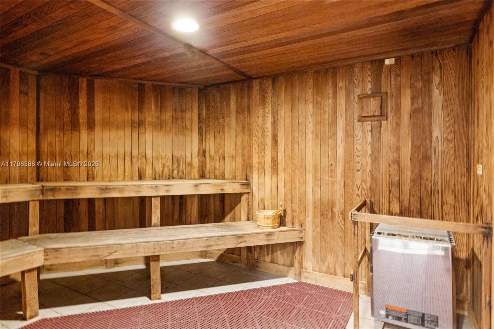 VIZCAYNE NORTH CONDO - Residential