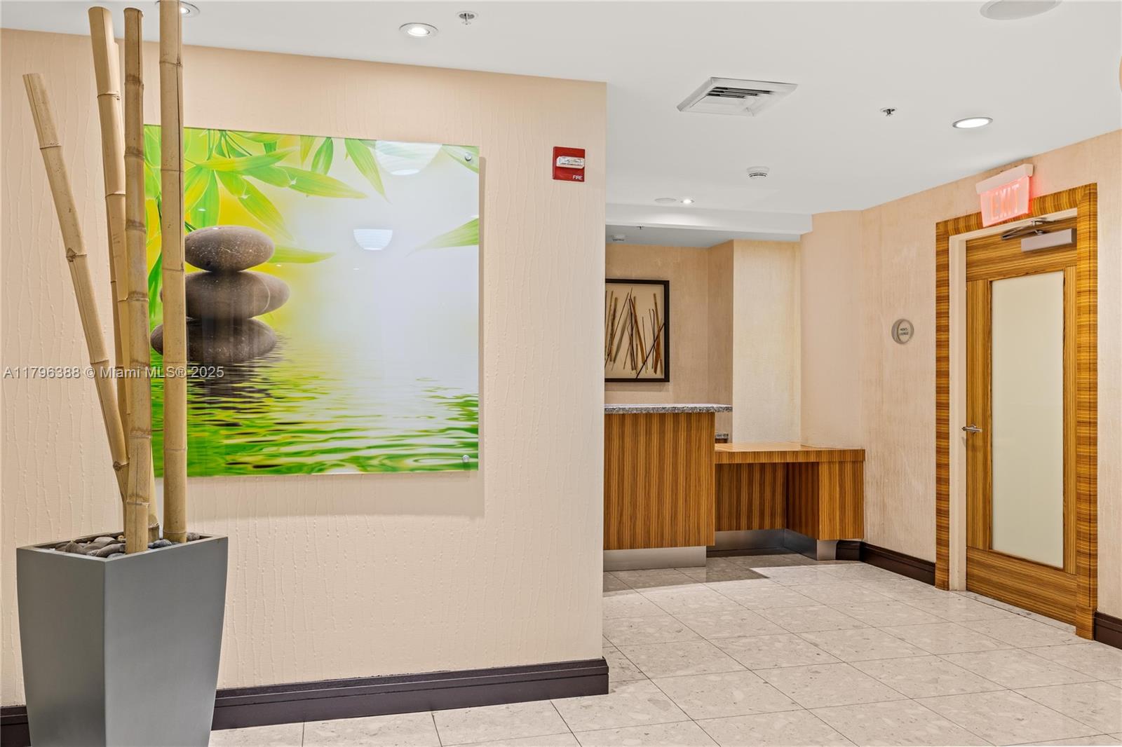 VIZCAYNE NORTH CONDO - Residential