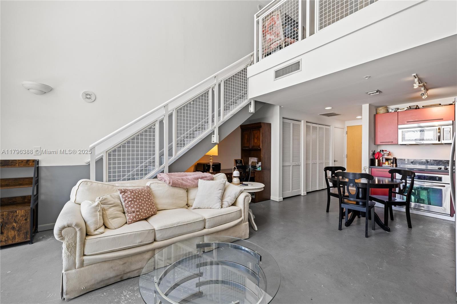 VIZCAYNE NORTH CONDO - Residential