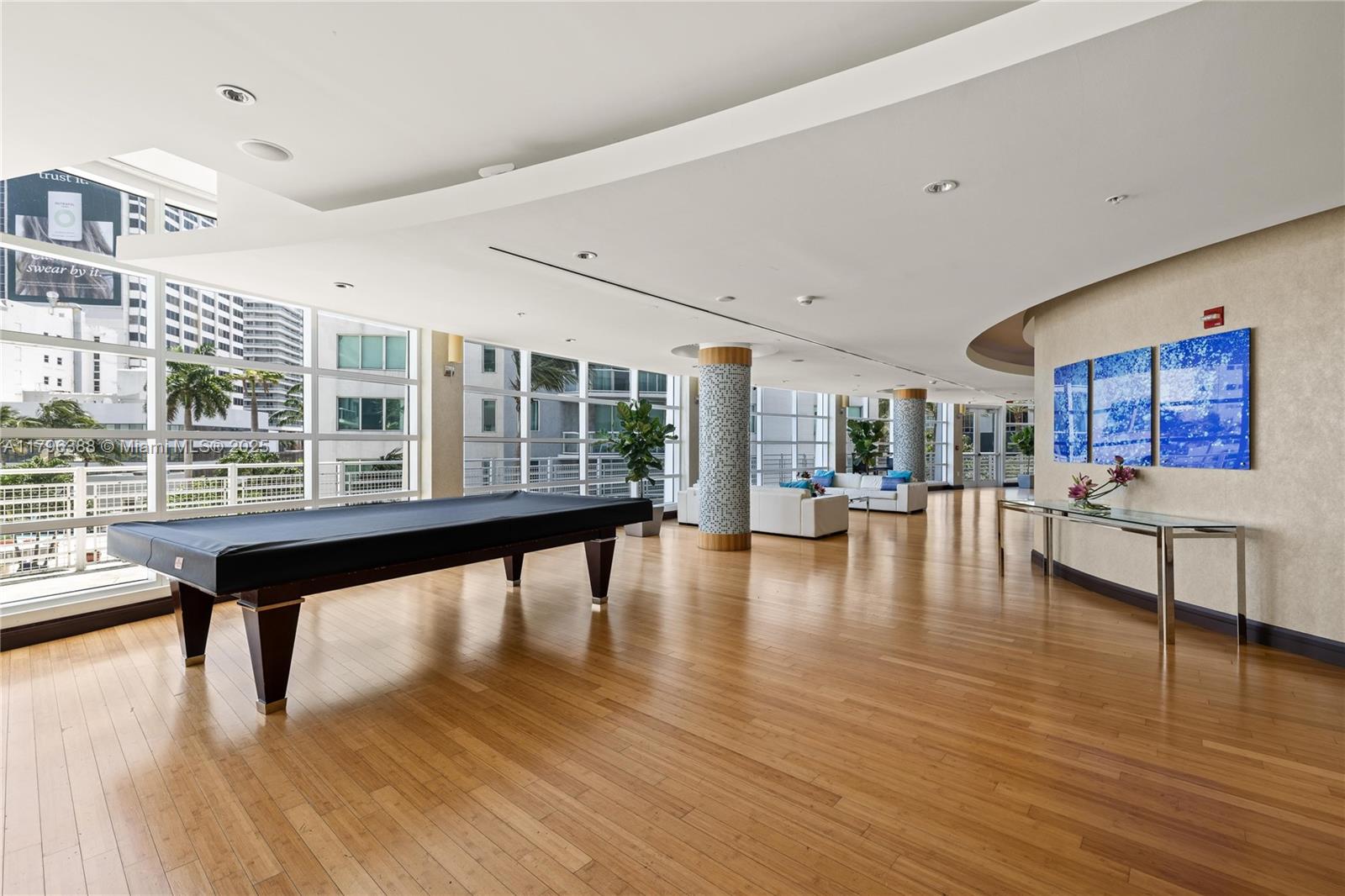 VIZCAYNE NORTH CONDO - Residential
