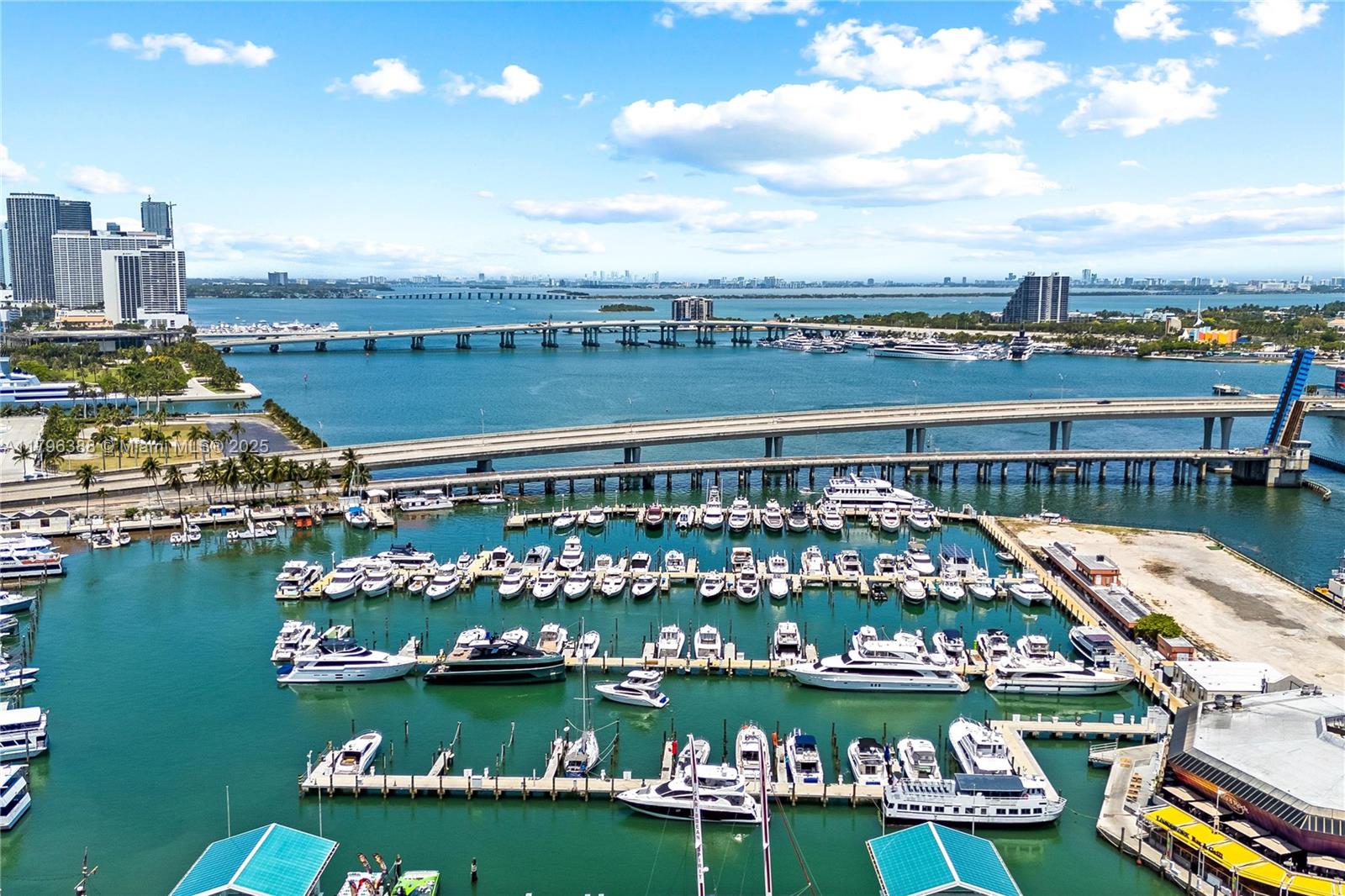 VIZCAYNE NORTH CONDO - Residential