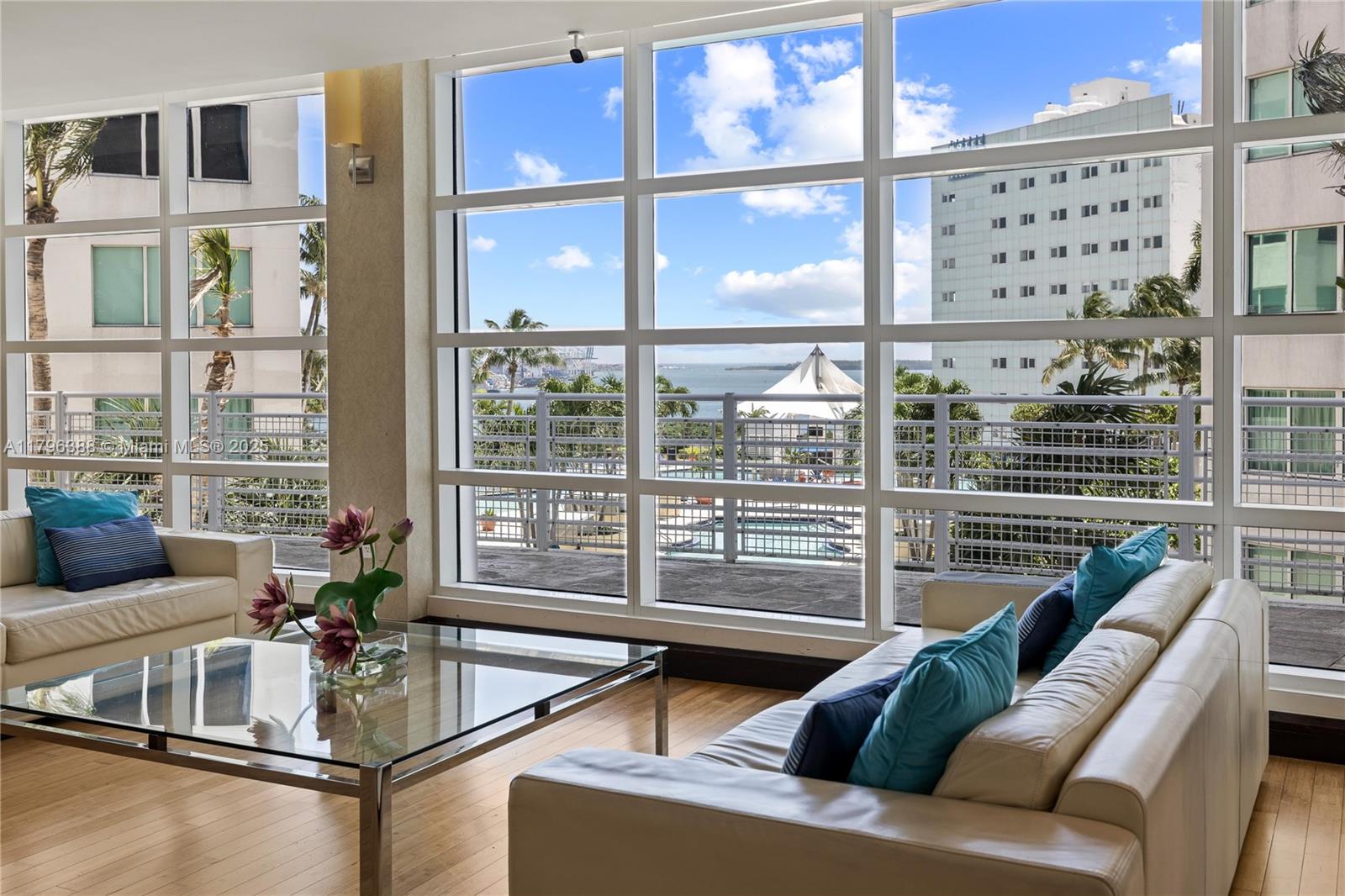 VIZCAYNE NORTH CONDO - Residential
