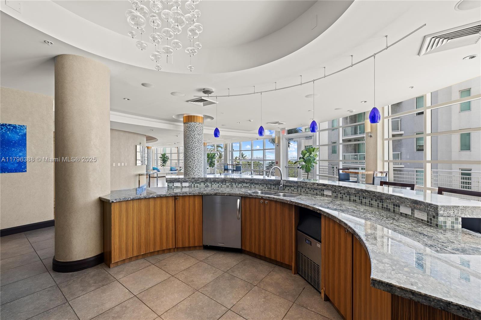 VIZCAYNE NORTH CONDO - Residential