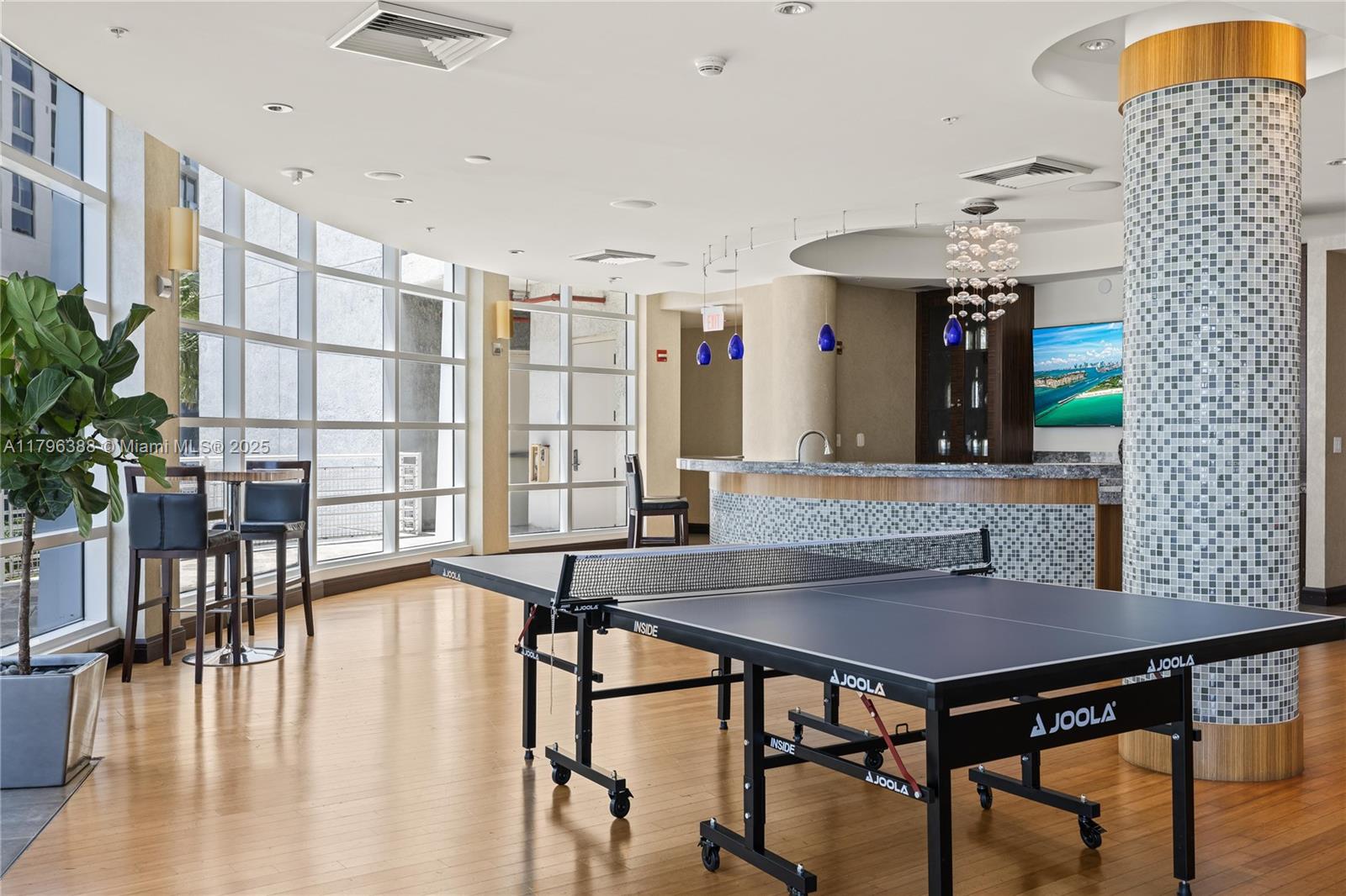 VIZCAYNE NORTH CONDO - Residential