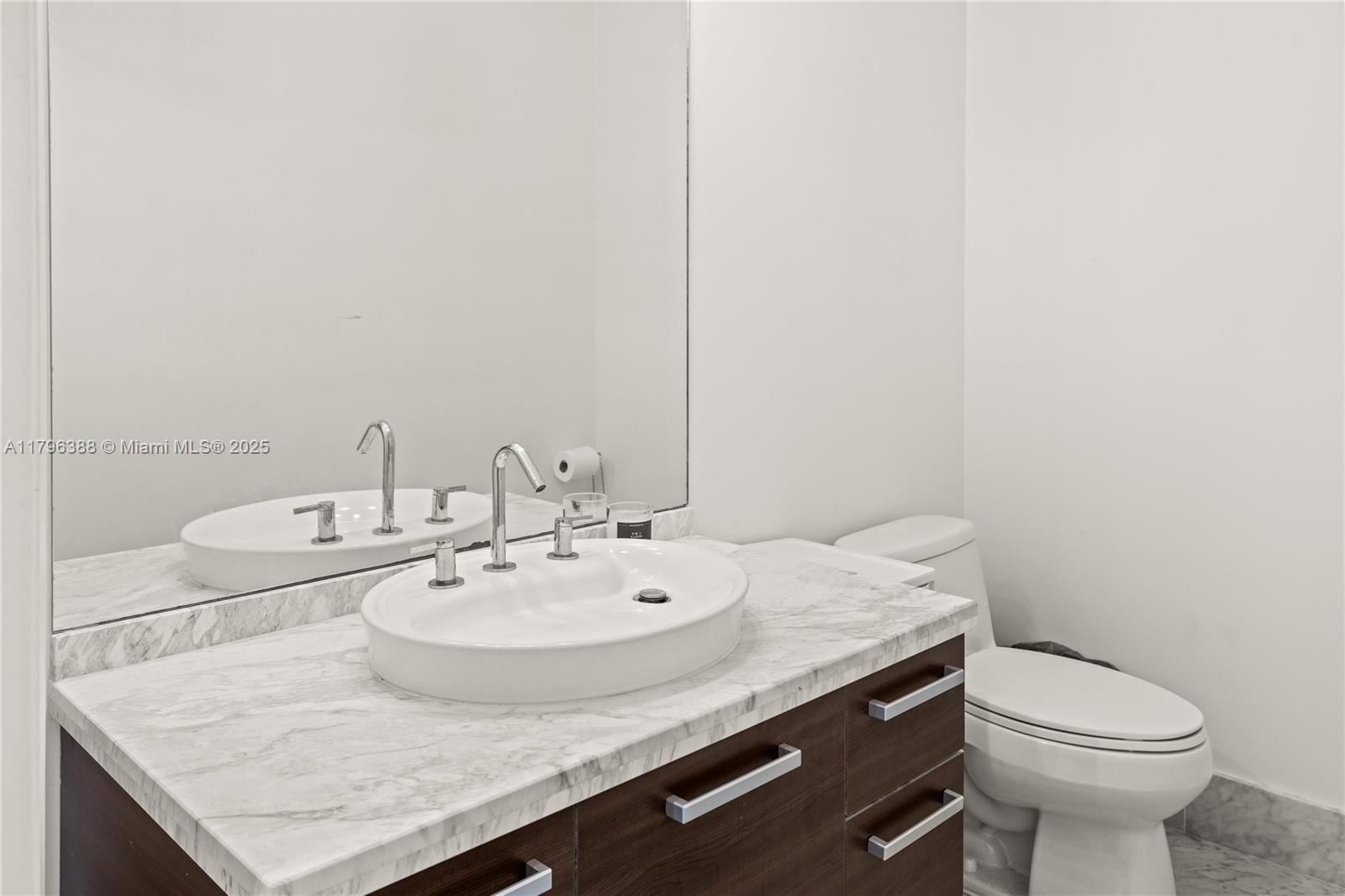 VIZCAYNE NORTH CONDO - Residential