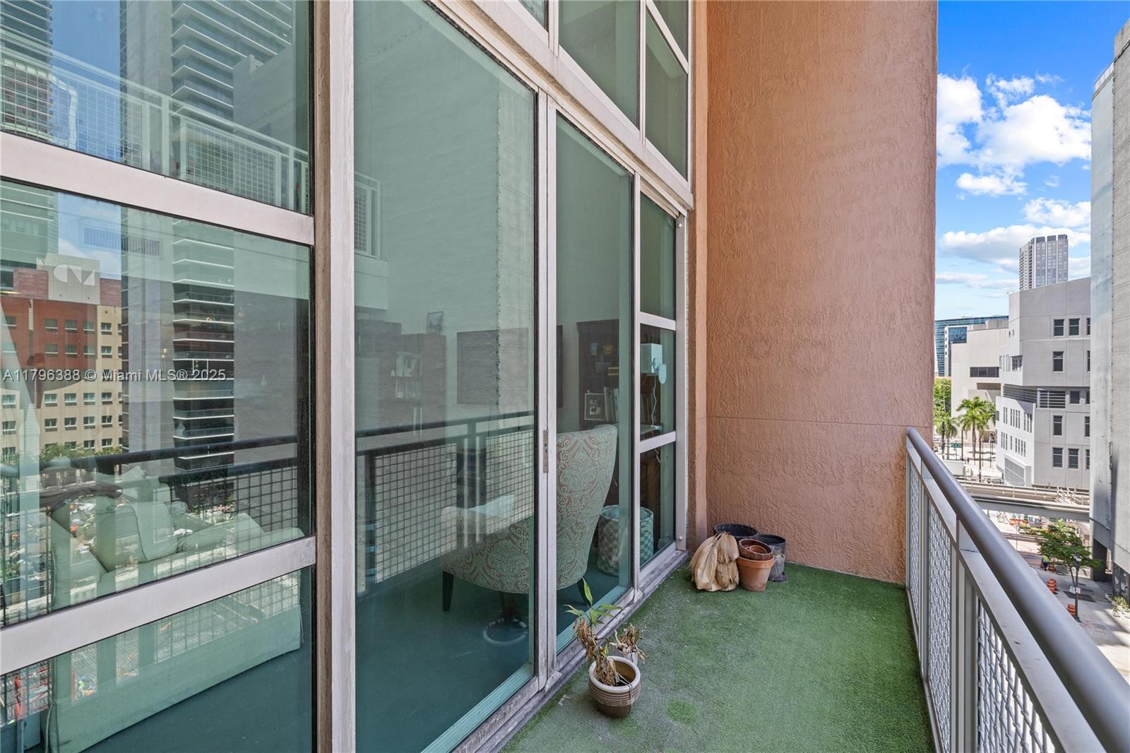 VIZCAYNE NORTH CONDO - Residential