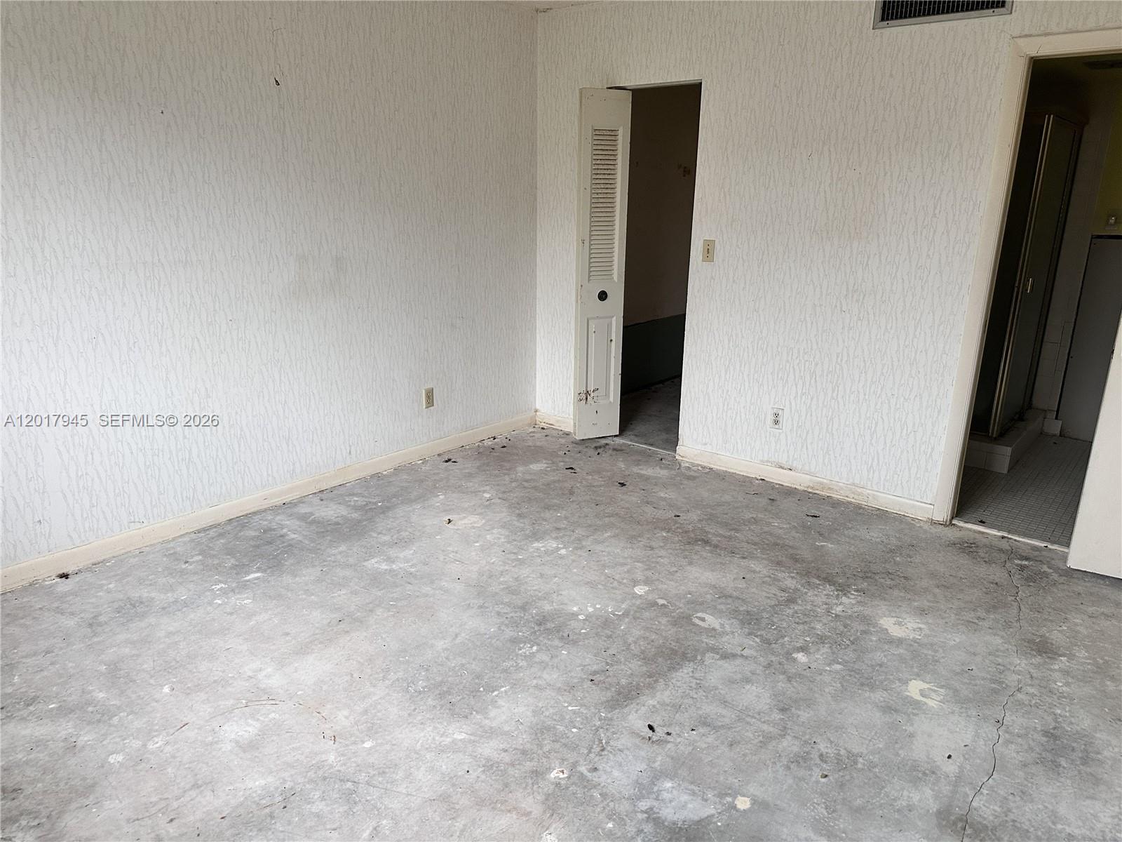 BERMUDA CLUB FIVE CONDO - Residential