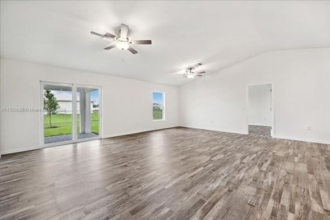 Single Family Residence in Cape Coral FL 3223 14TH AVE Ave 8.jpg