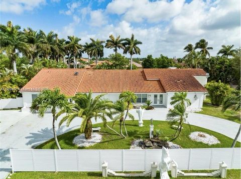 13921 SW 30th St Miami FL 33175