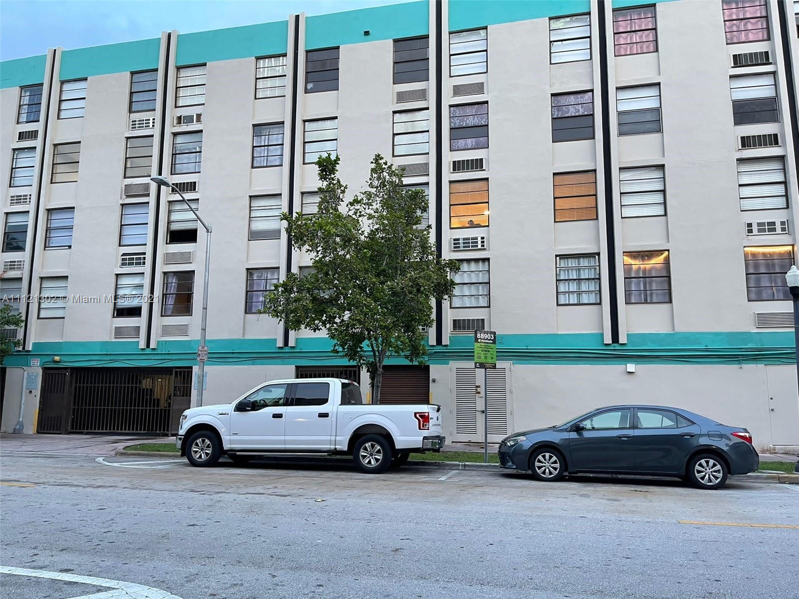 HAMPTON ON WASHINGTON AV - Residential Lease