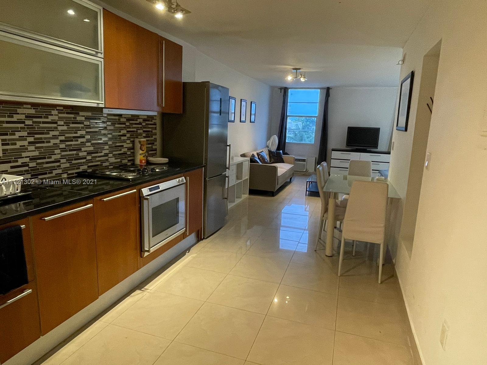 HAMPTON ON WASHINGTON AV - Residential Lease