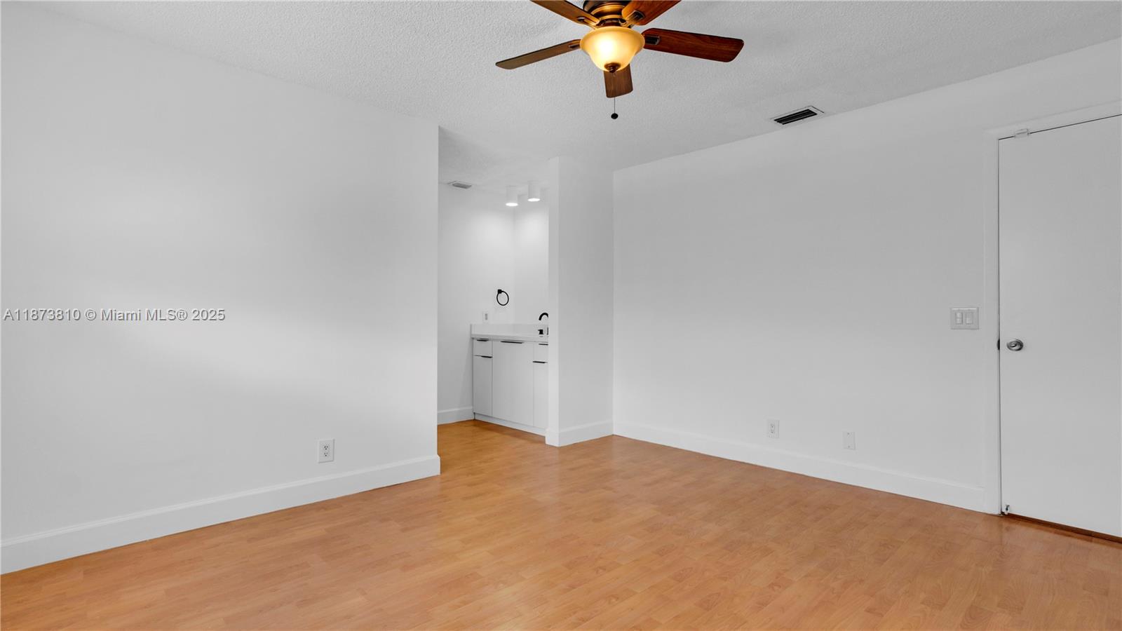 VILLA HOMES AT THE MOORS - Residential