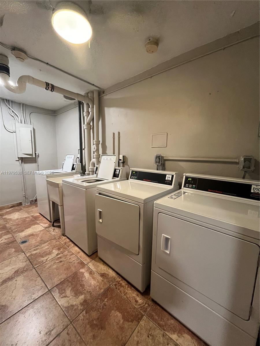 JADE WINDS GROUP-DAISY GA - Residential