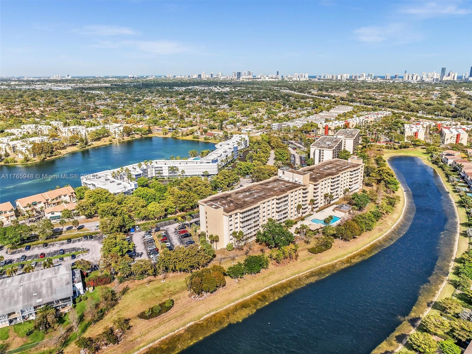 CANONGATE CONDO NO ONE - Residential