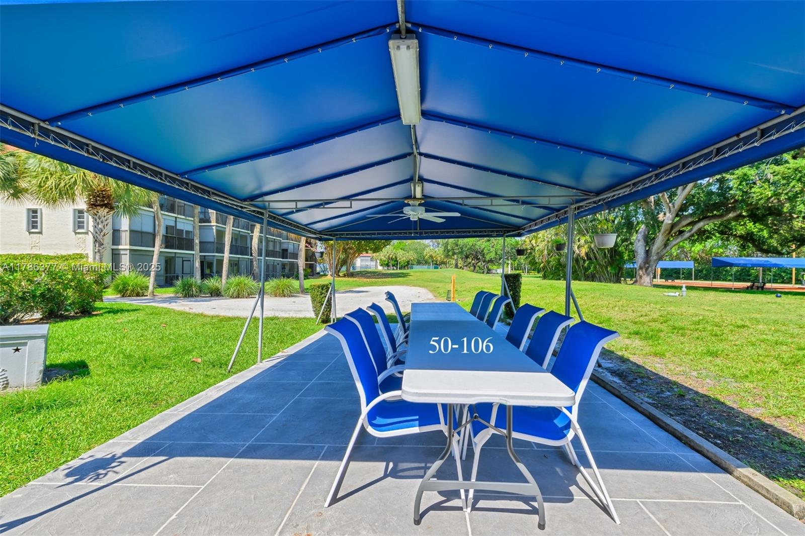 HOLLYBROOK GOLF AND TENNIS - Residential