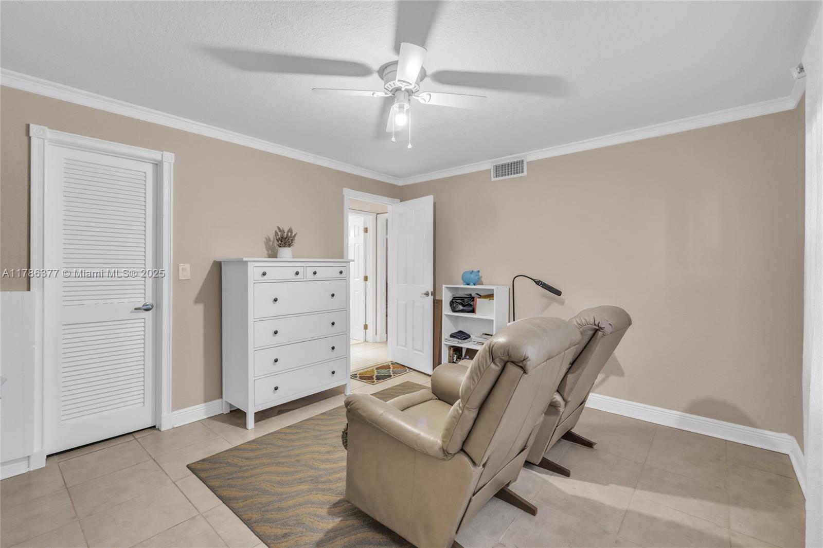 HOLLYBROOK GOLF AND TENNIS - Residential