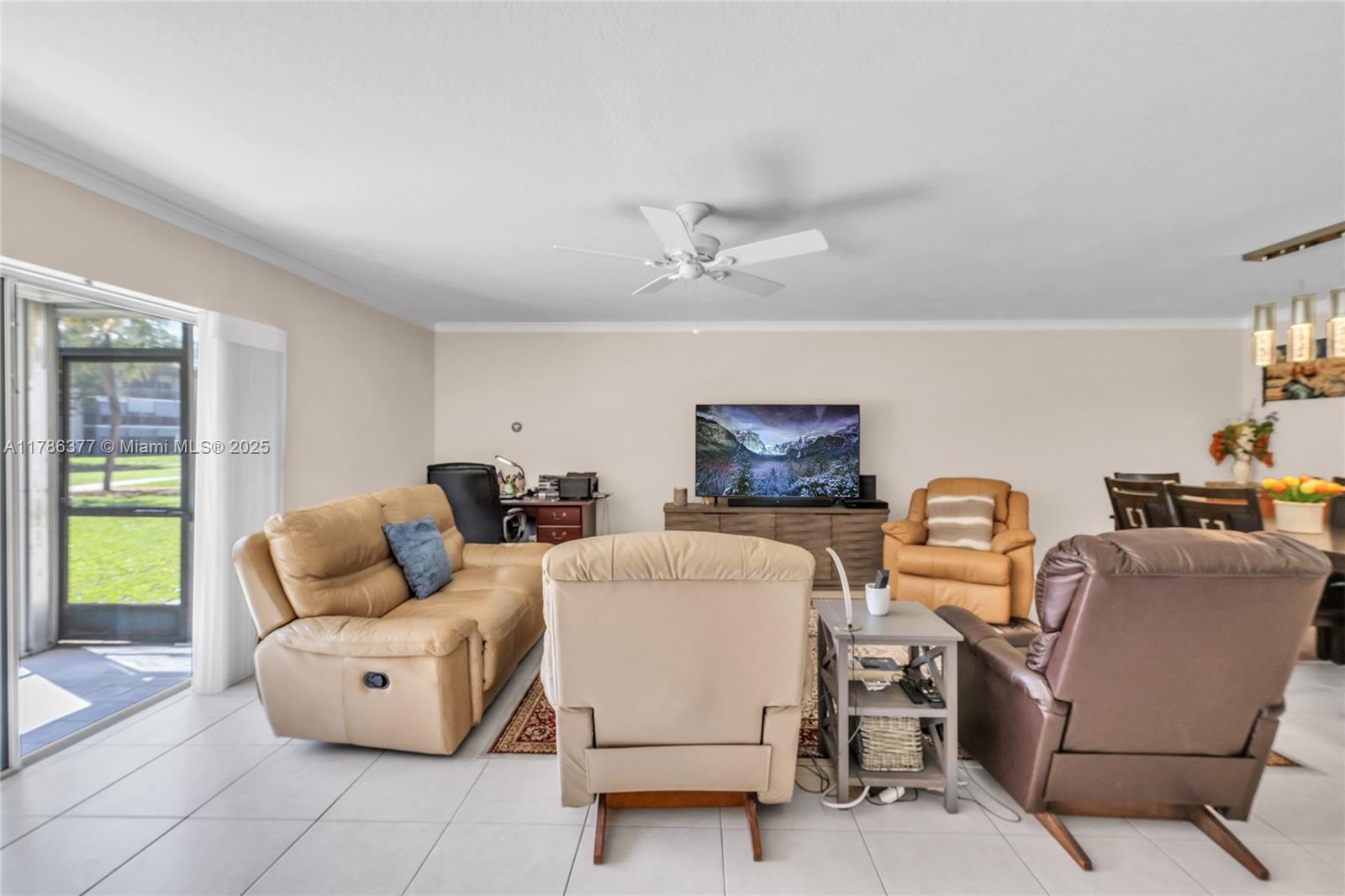 HOLLYBROOK GOLF AND TENNIS - Residential