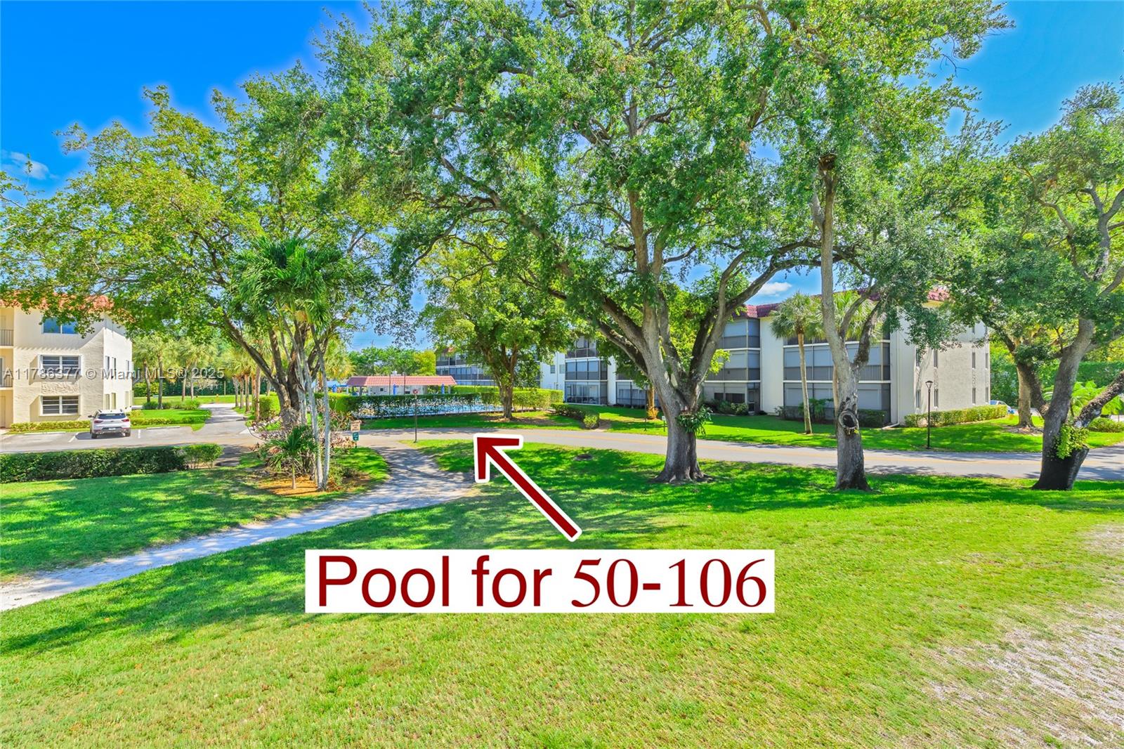 HOLLYBROOK GOLF AND TENNIS - Residential