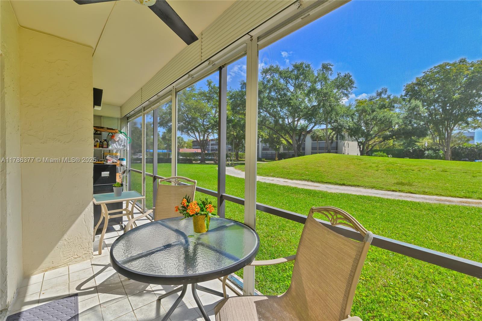 HOLLYBROOK GOLF AND TENNIS - Residential