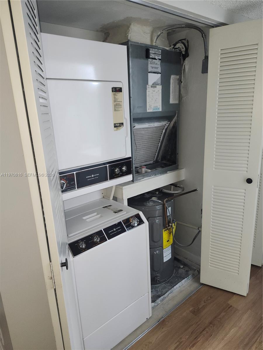 CAMBRIDGE AT CENTURY VILL - Residential