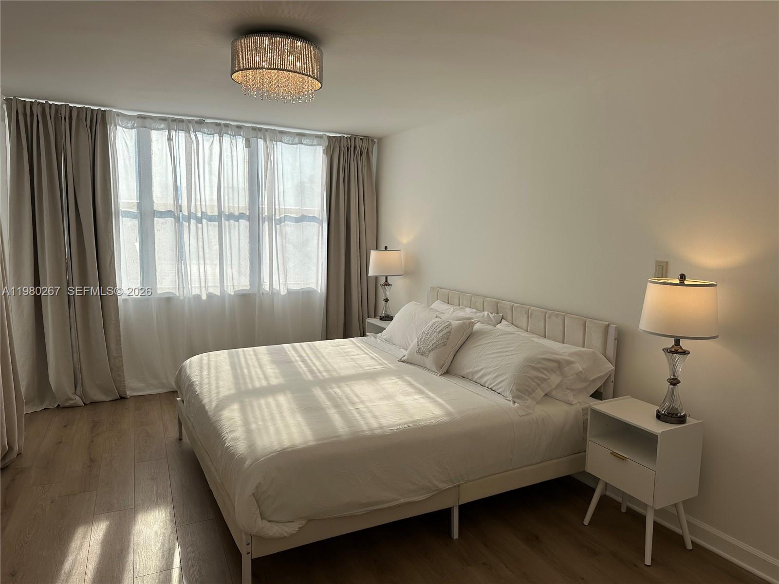 6039 Collins Ave 1136