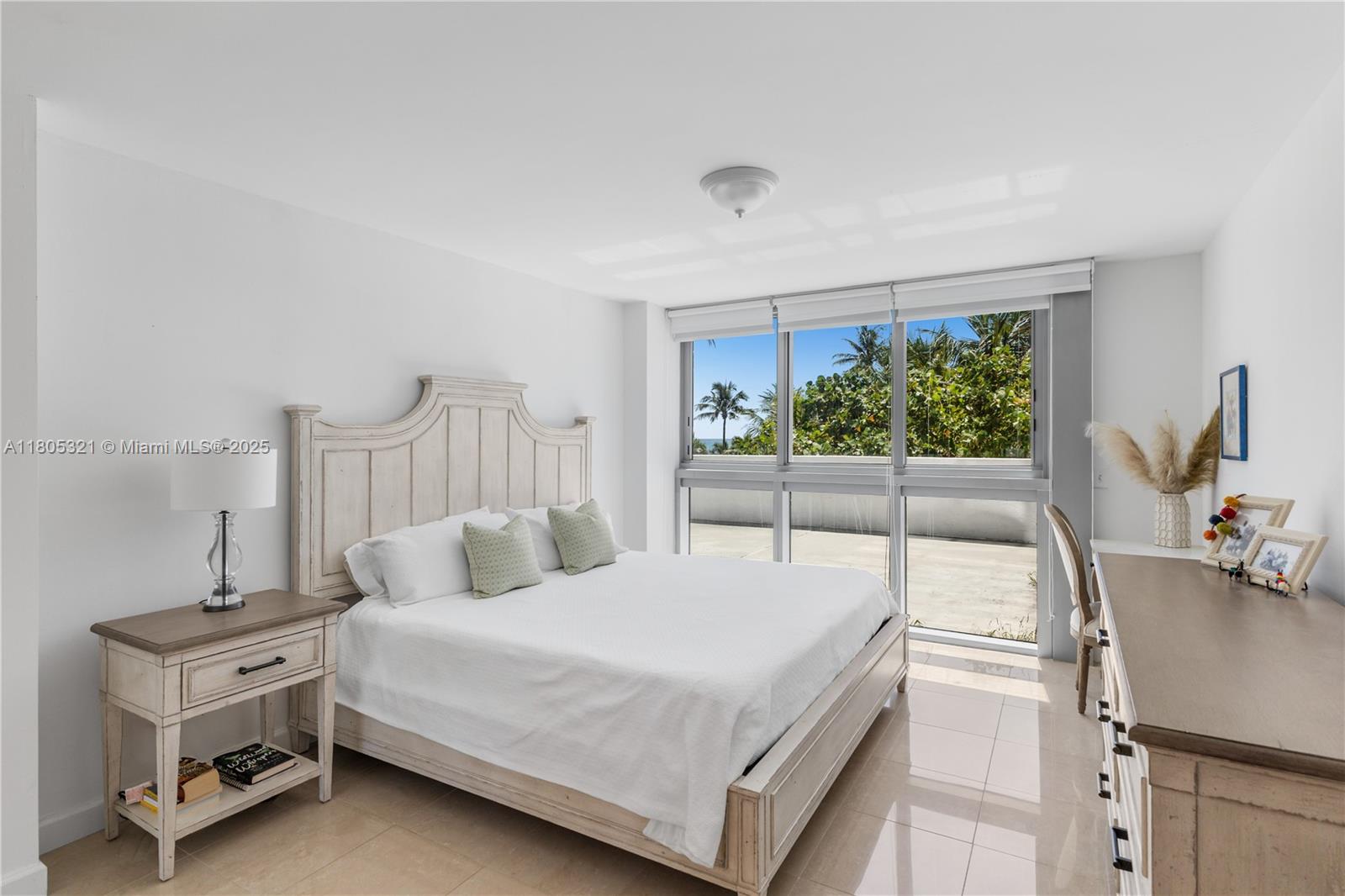 MIRASOL OCEAN TOWERS COND - Residential