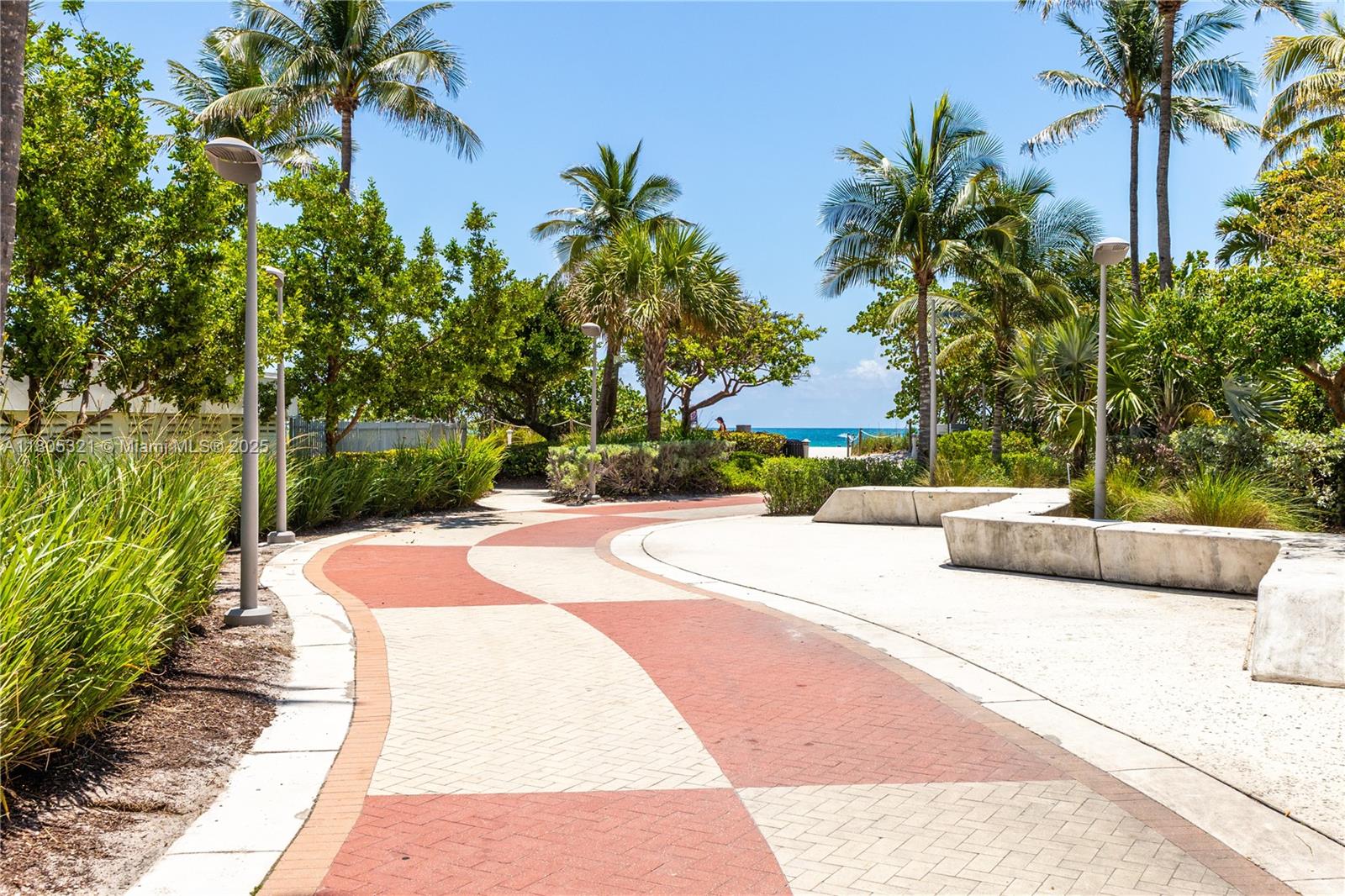 MIRASOL OCEAN TOWERS COND - Residential