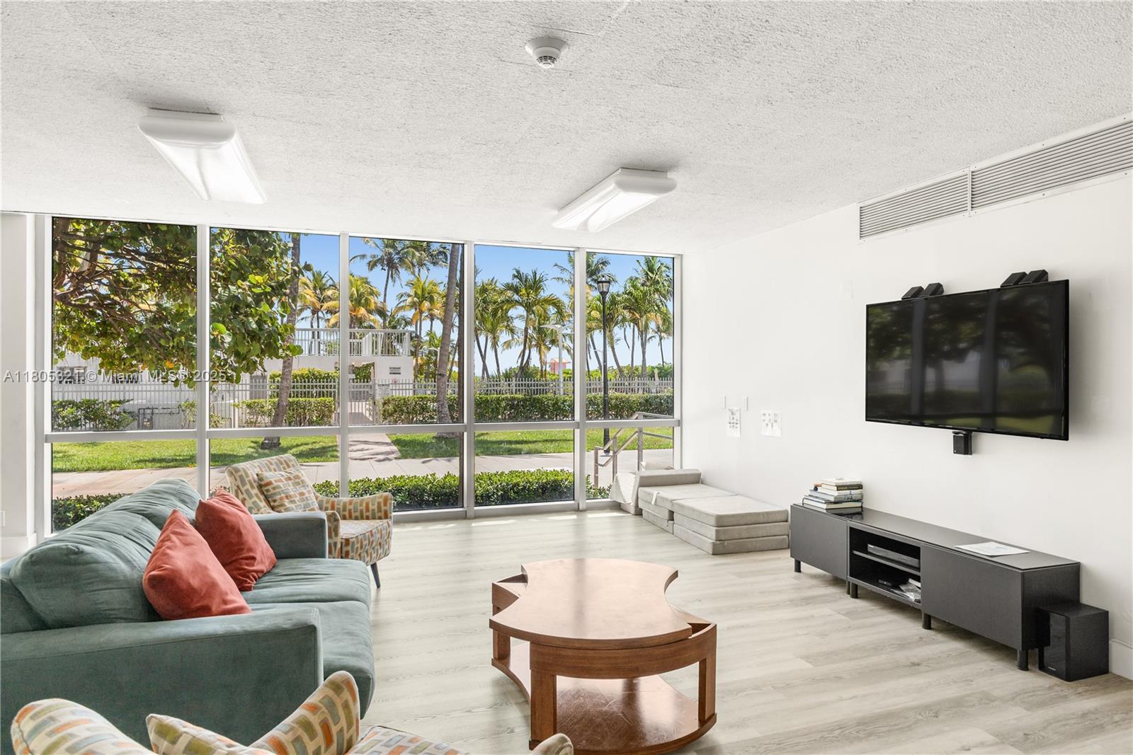 MIRASOL OCEAN TOWERS COND - Residential