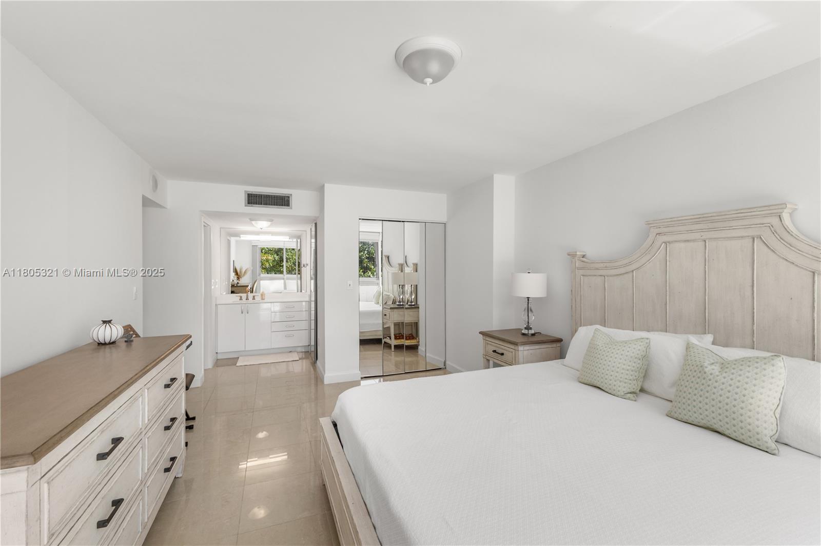 MIRASOL OCEAN TOWERS COND - Residential