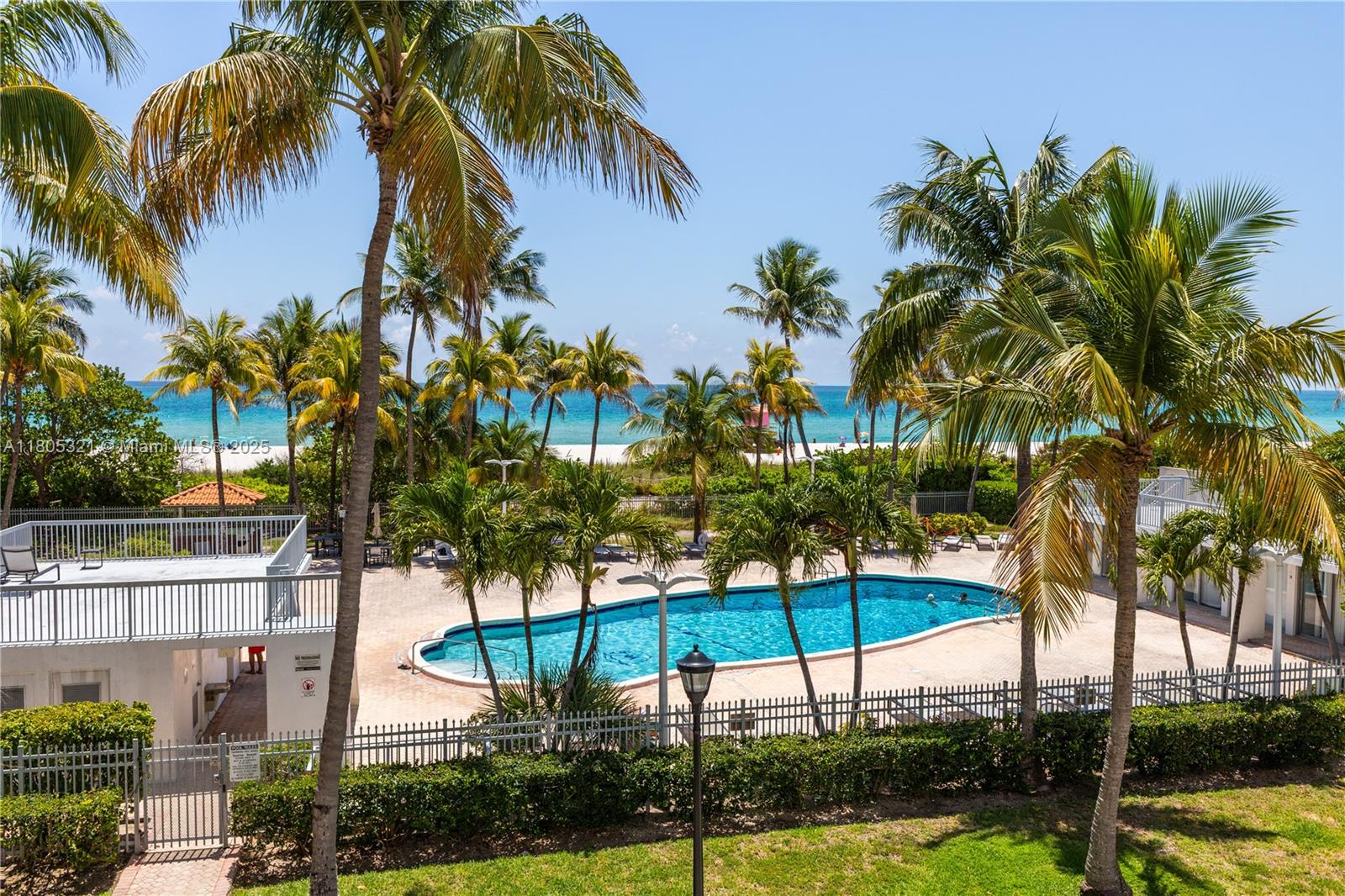 MIRASOL OCEAN TOWERS COND - Residential