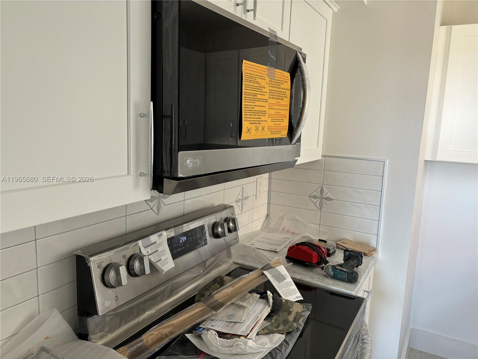 GARDEN LAKE TOWERS CONDO - Residential Lease