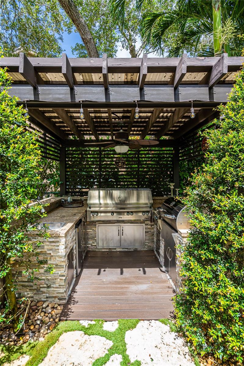 CUTLER OAKS - Residential