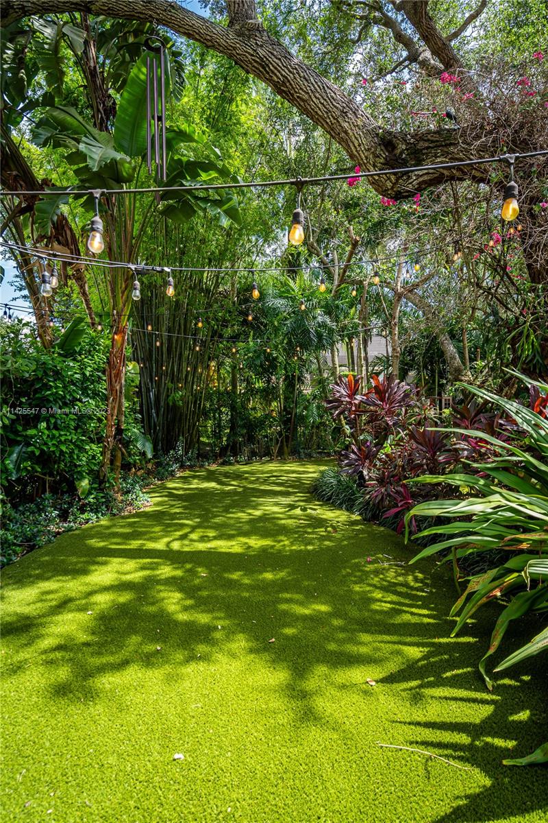 CUTLER OAKS - Residential