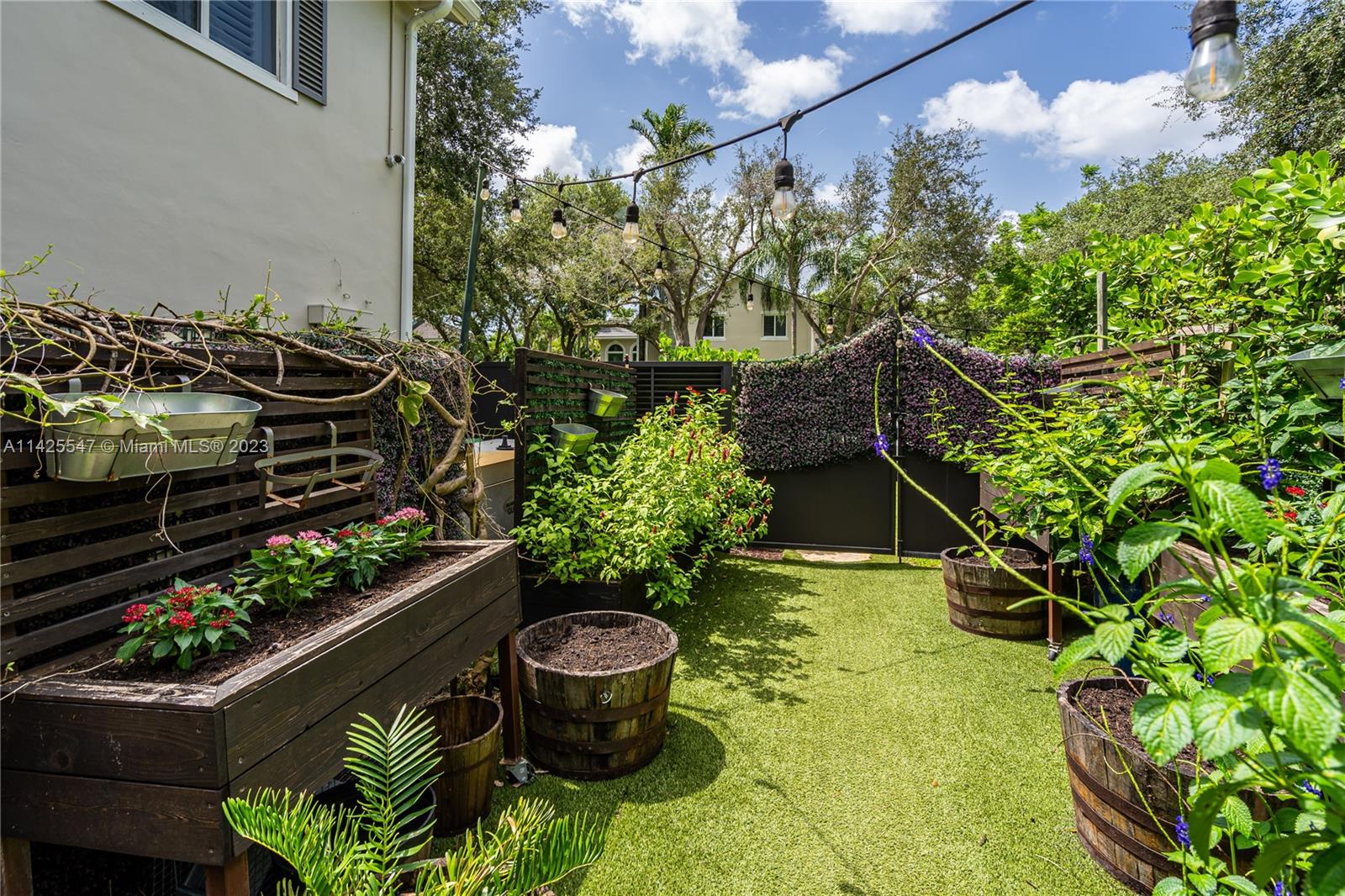 CUTLER OAKS - Residential