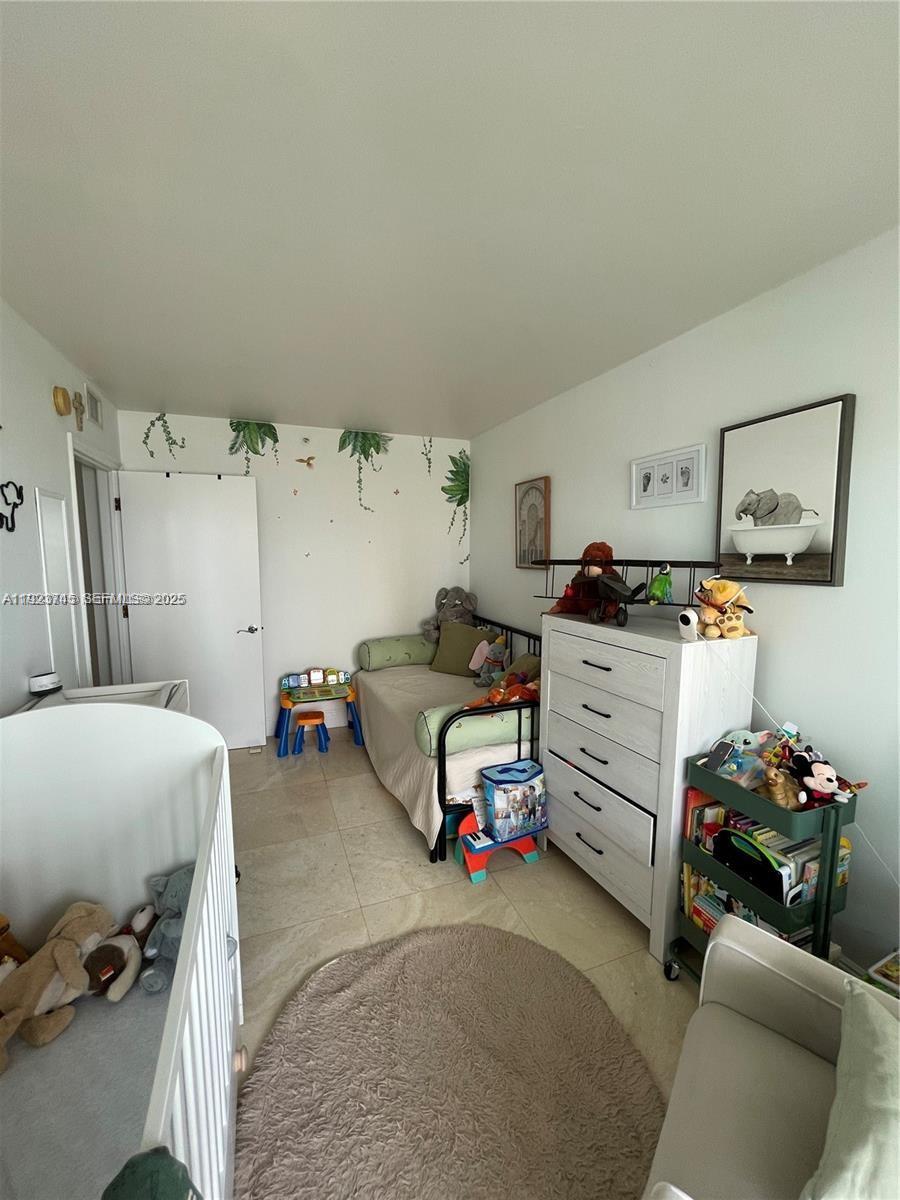 OCEANIA IV CONDO - Residential