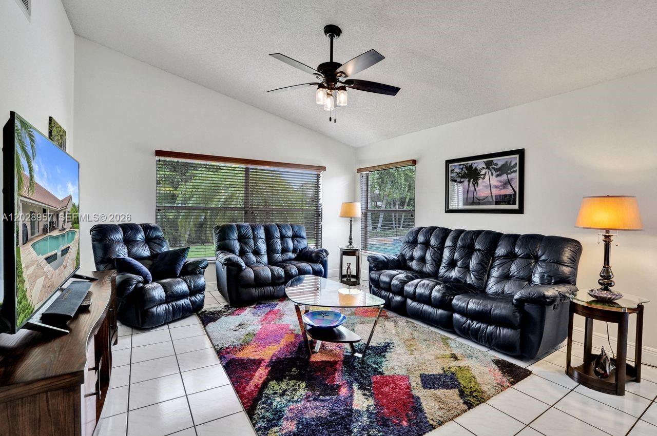 SAVANNAH PLAT 1 - Residential