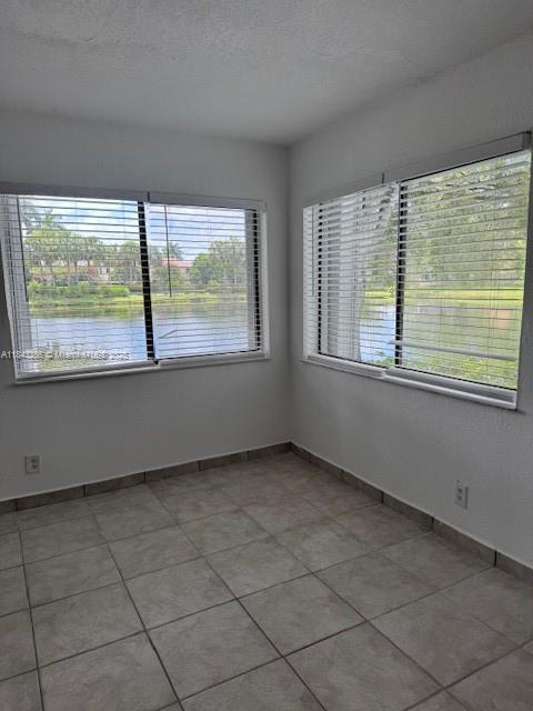 153 Lakeview Dr 102